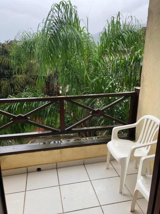 N12 Casa 3 dormitórios em condominio frente a praia