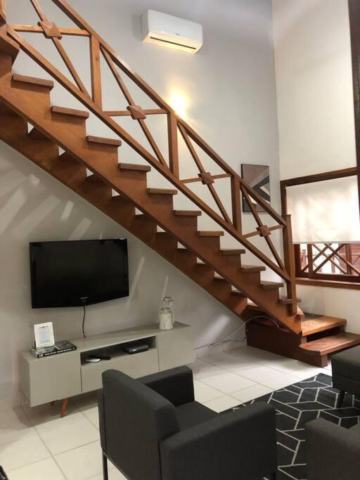 N12 Casa 3 dormitórios em condominio frente a praia