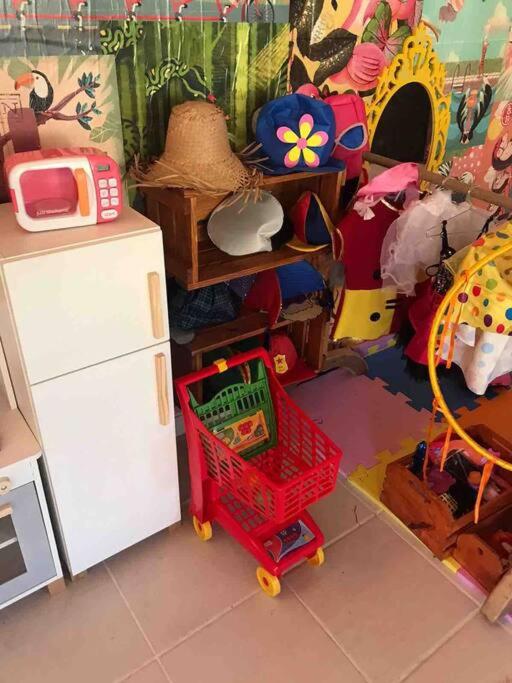 N12 Casa 3 dormitórios em condominio frente a praia