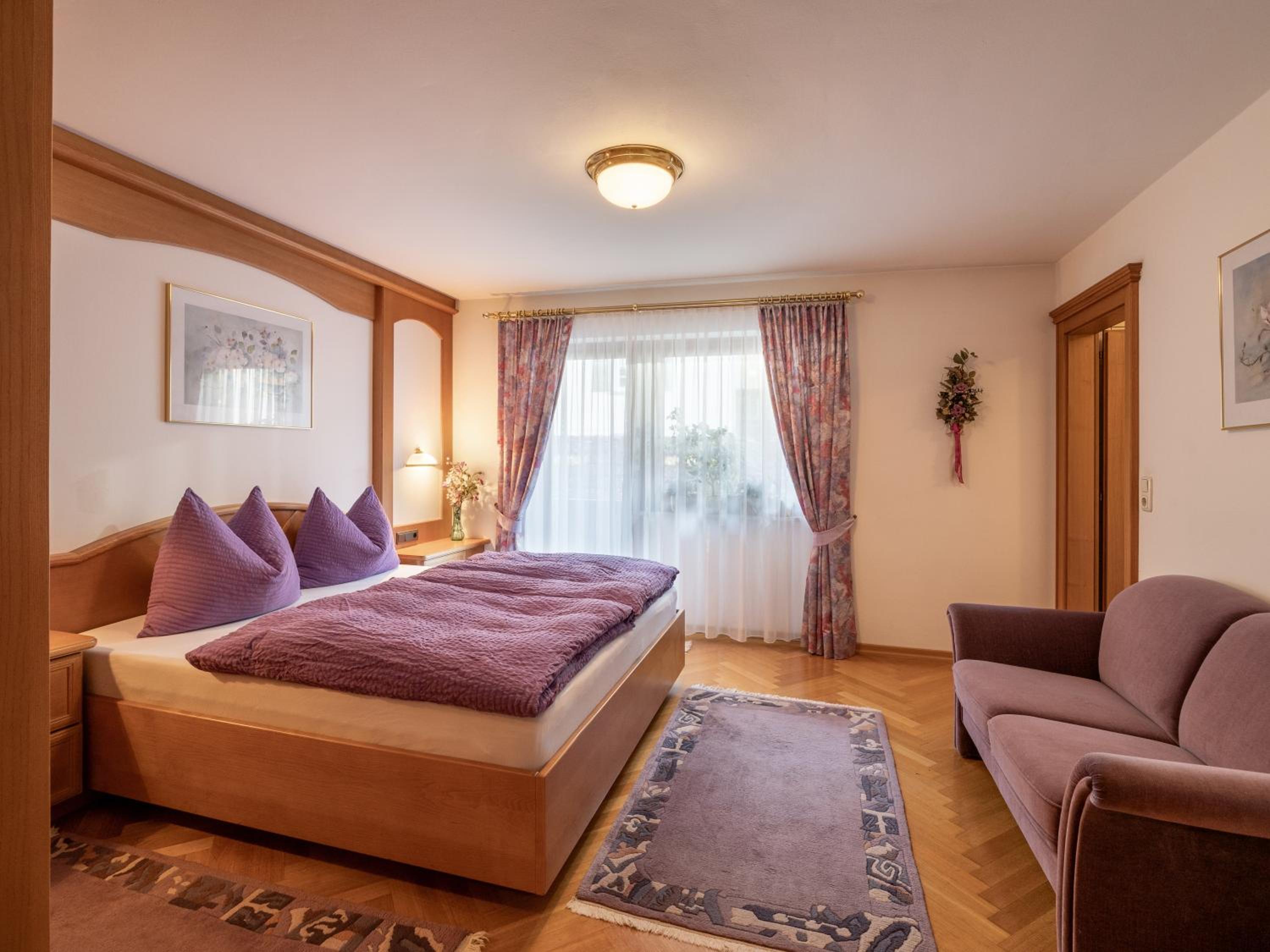 Chalet - Appartements Julitta view 2