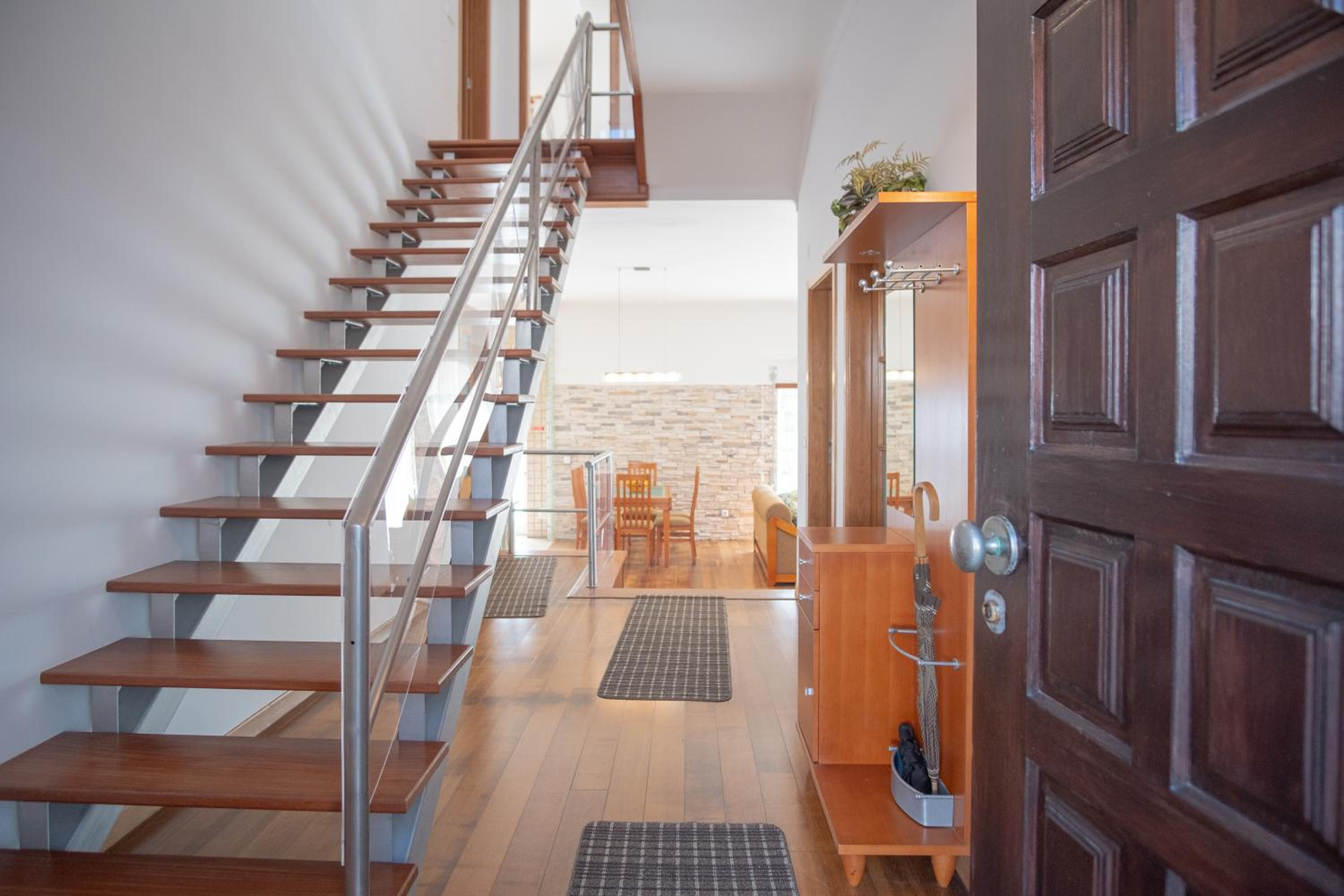8 Rodrigues Family House - Villa with patio view 5