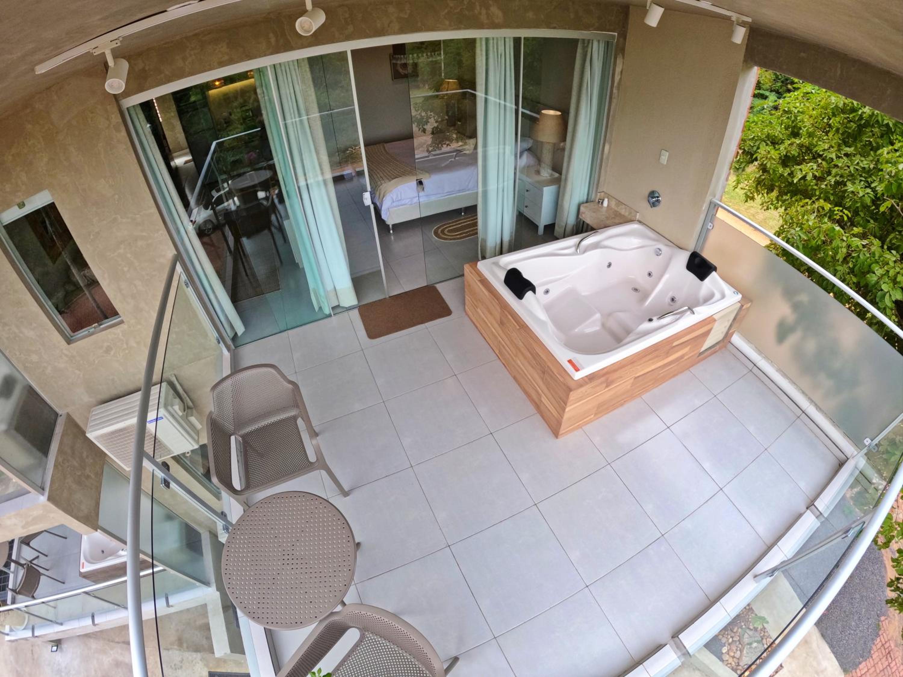 Lasuiza Suites view 4