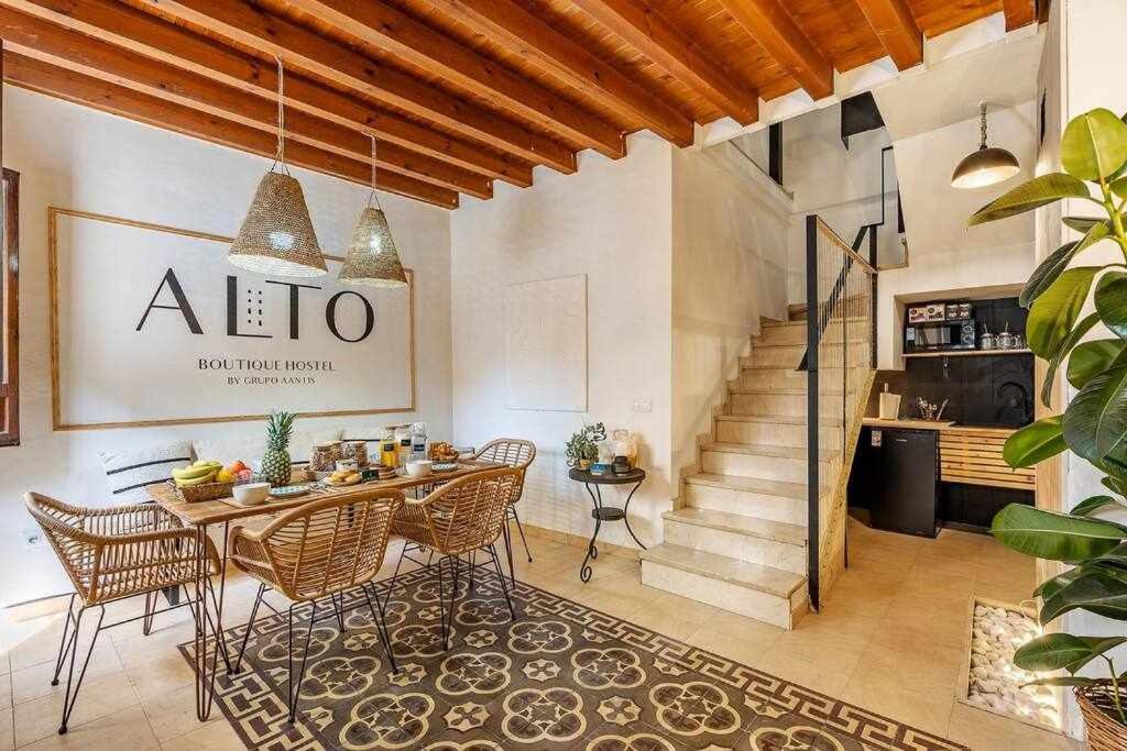 Alto house edificio completo