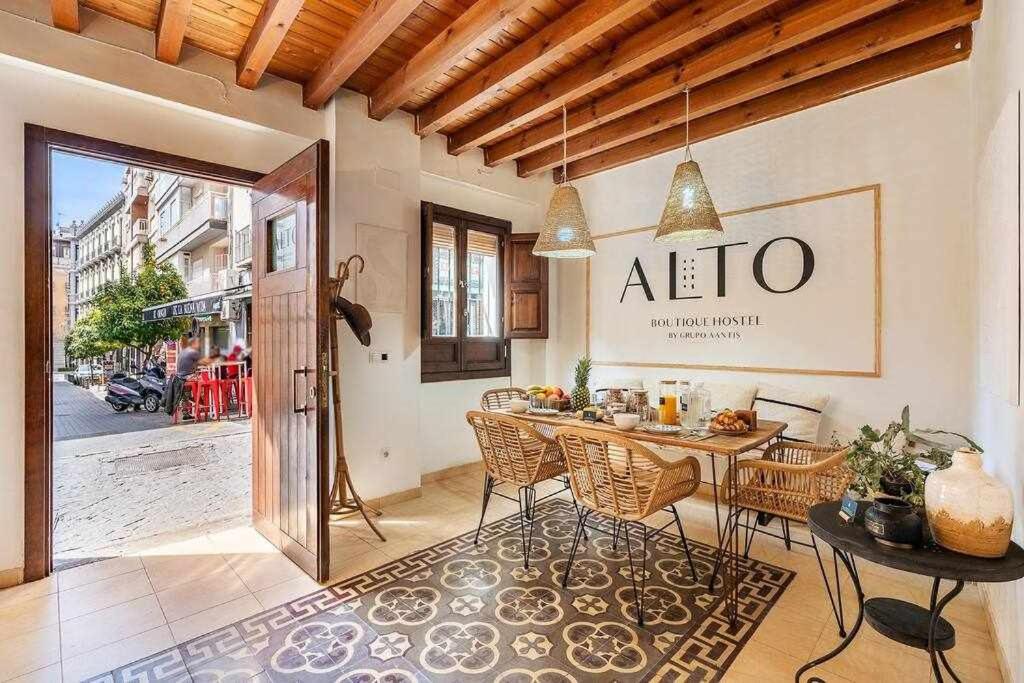Alto house edificio completo