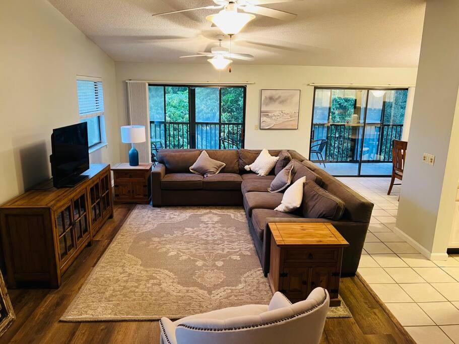 Private Retreat Under Oak Canopy view 2