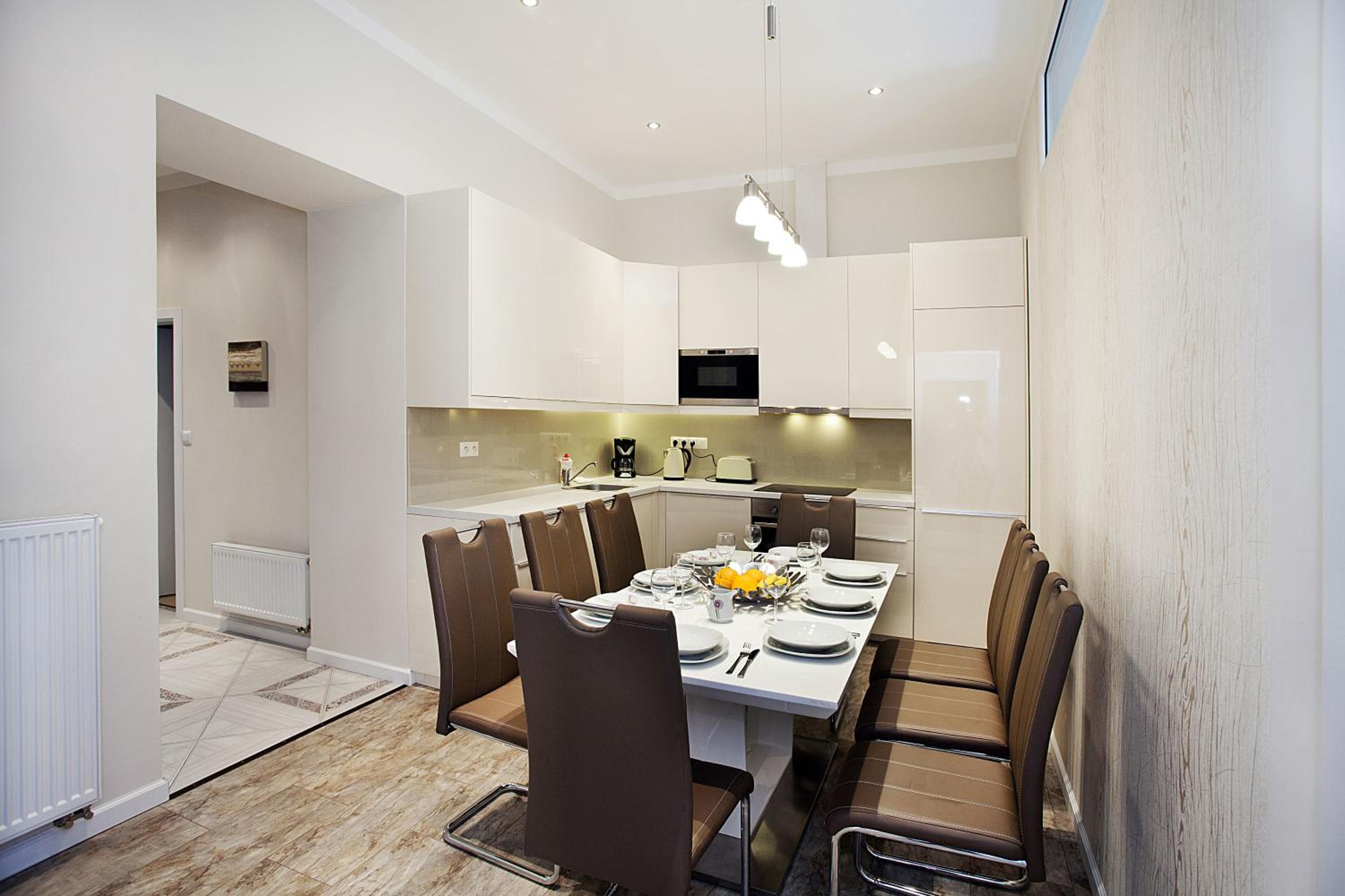 Celebration Flat by Ruterra