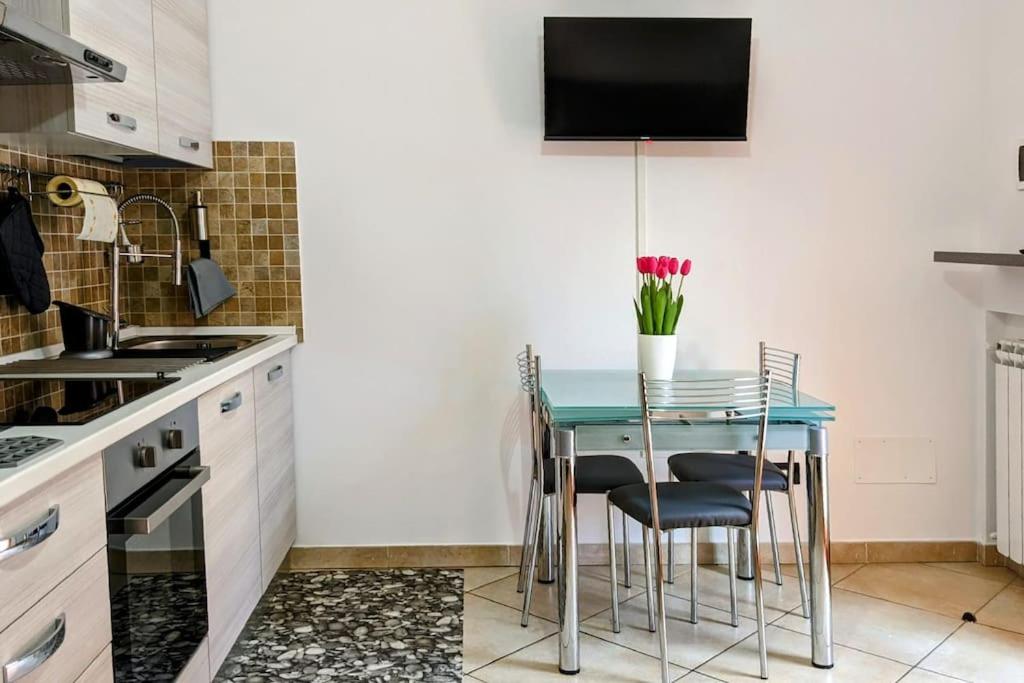 DOMUS Emy - deliziosa casa a piano terra con giardino e posto auto a Ciampino photo 3