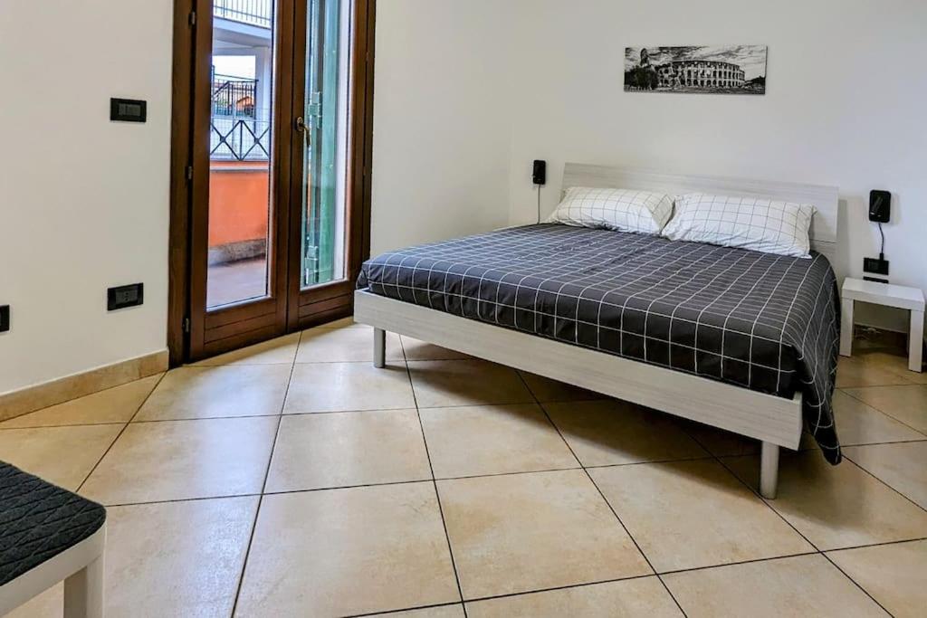 DOMUS Emy - deliziosa casa a piano terra con giardino e posto auto a Ciampino photo 4