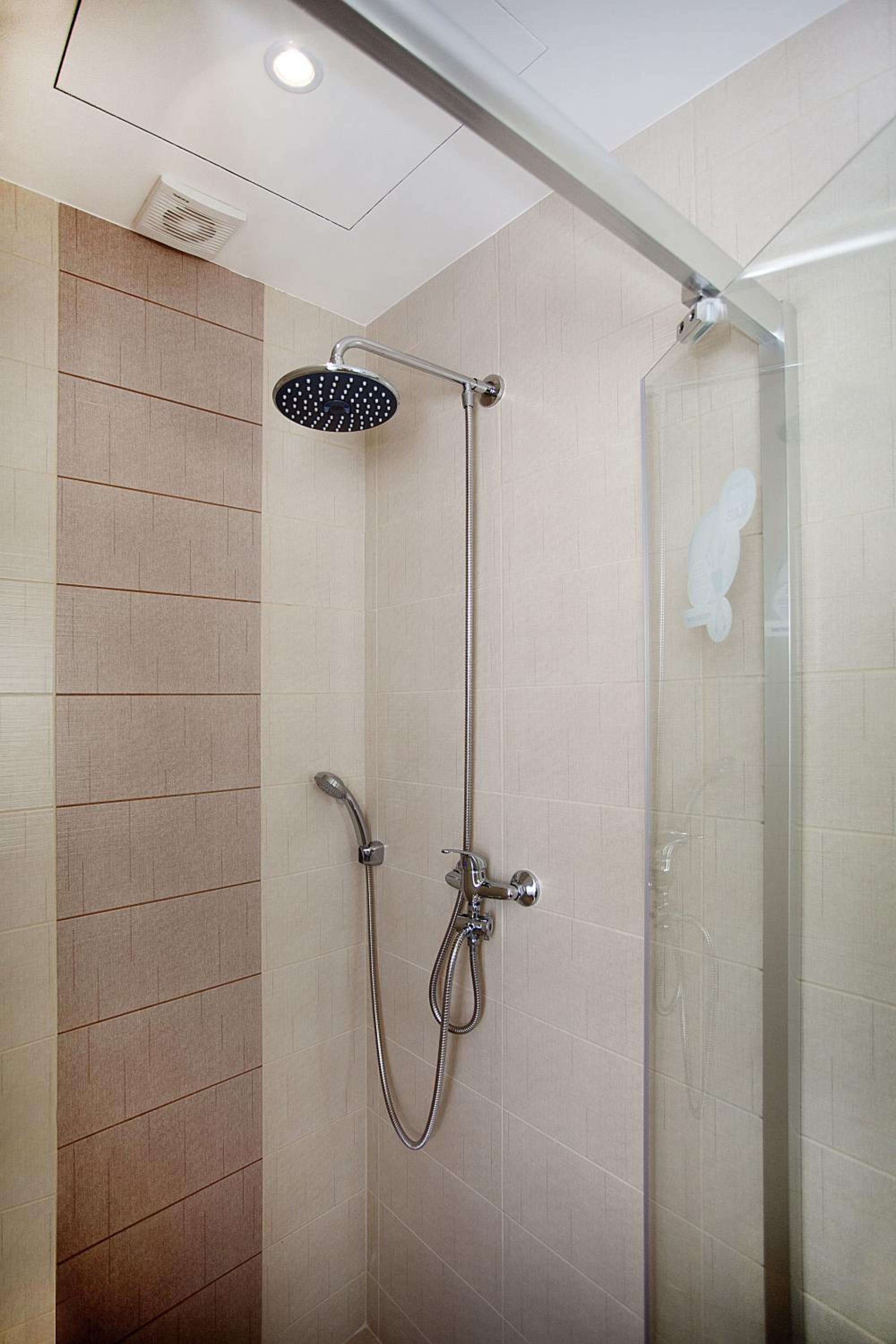 Celebration Flat by Ruterra