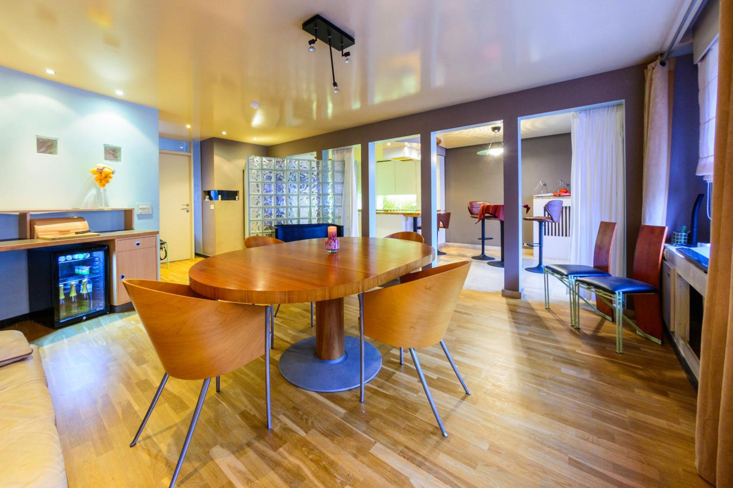 BeautyD JUNIOR-SUITE family room for up to 3 children centrum GULLEGEM KORTRIJK