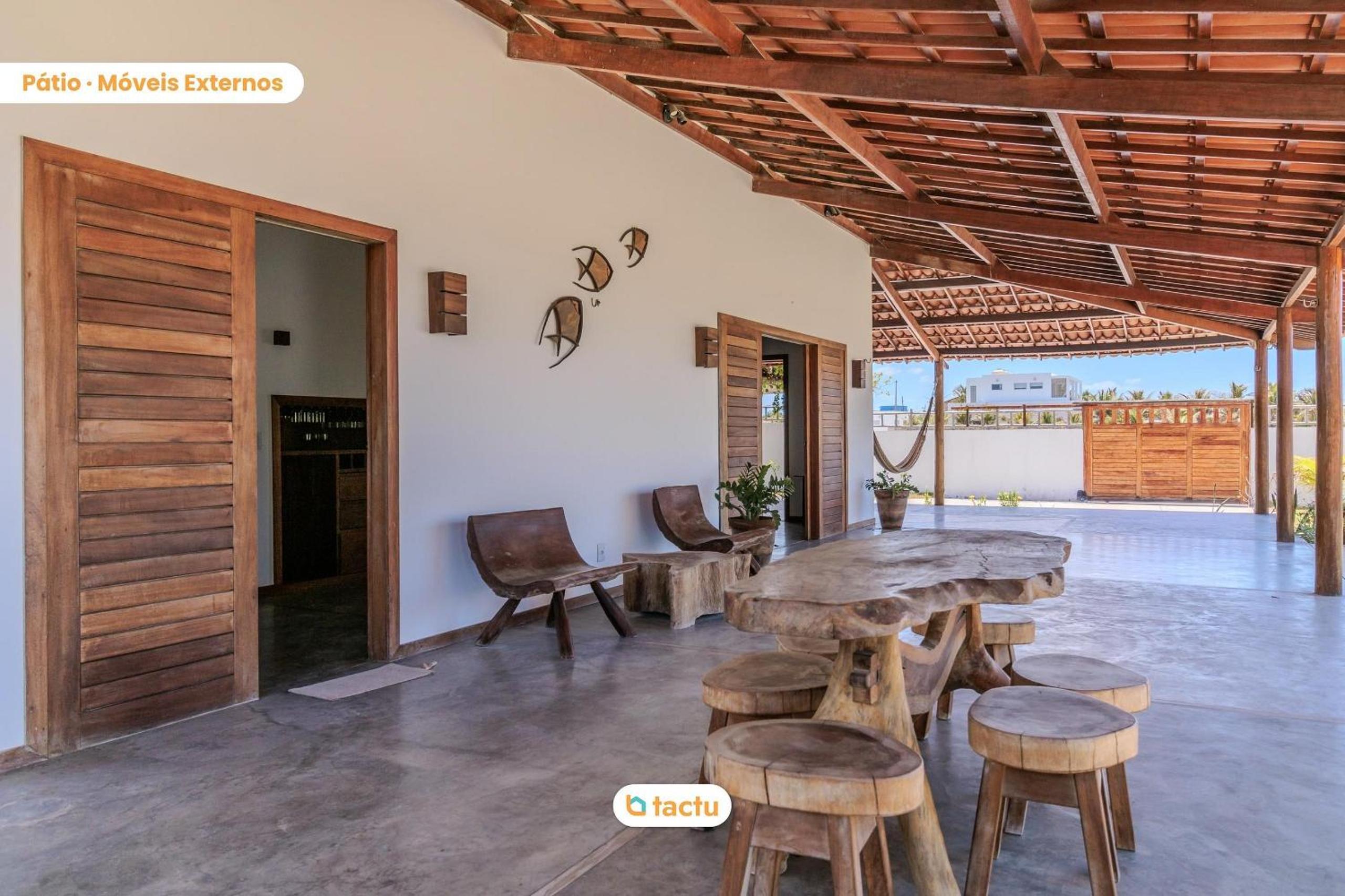 Beach House in Pontal do Maceió by Tactu