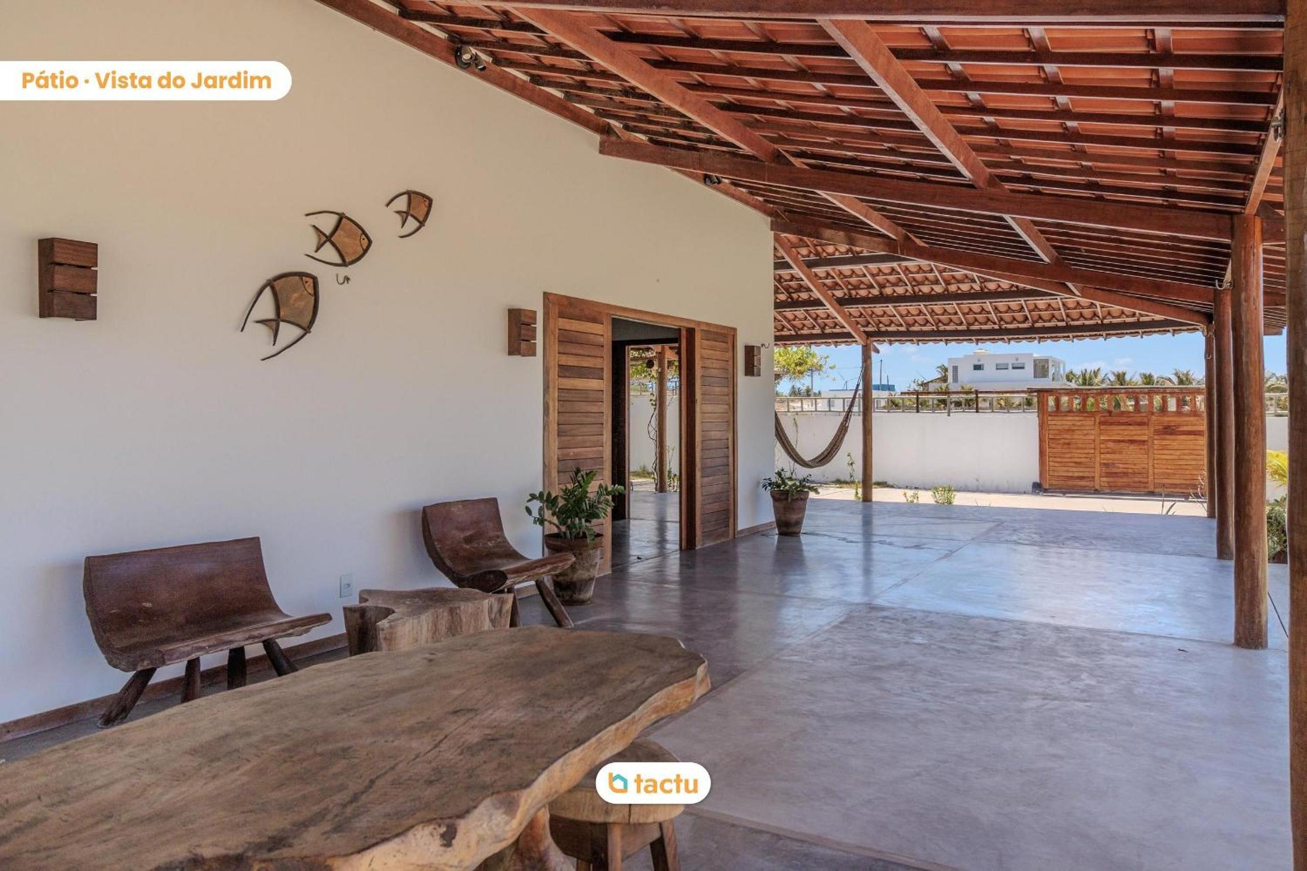 Beach House in Pontal do Maceió by Tactu
