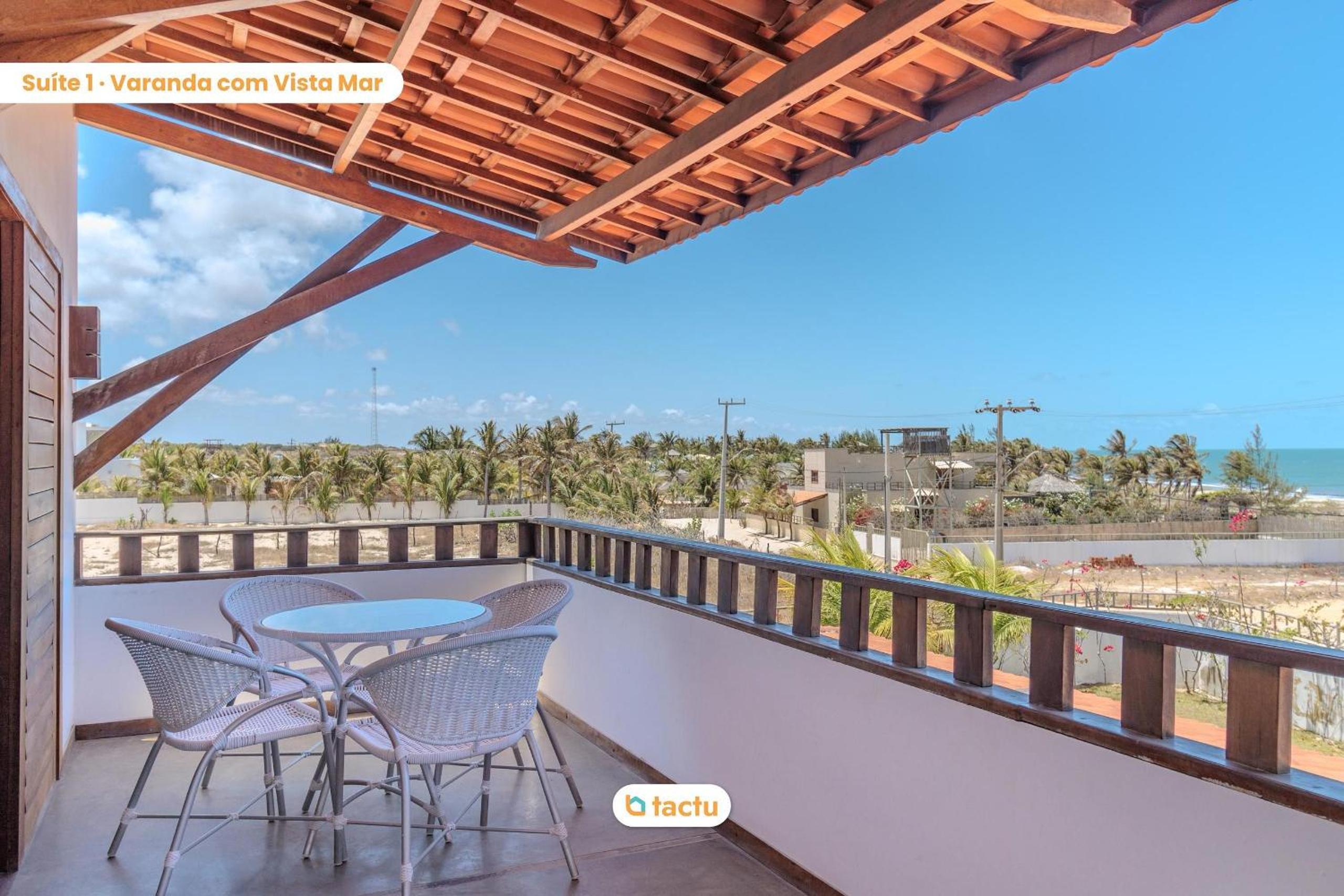 Beach House in Pontal do Maceió by Tactu