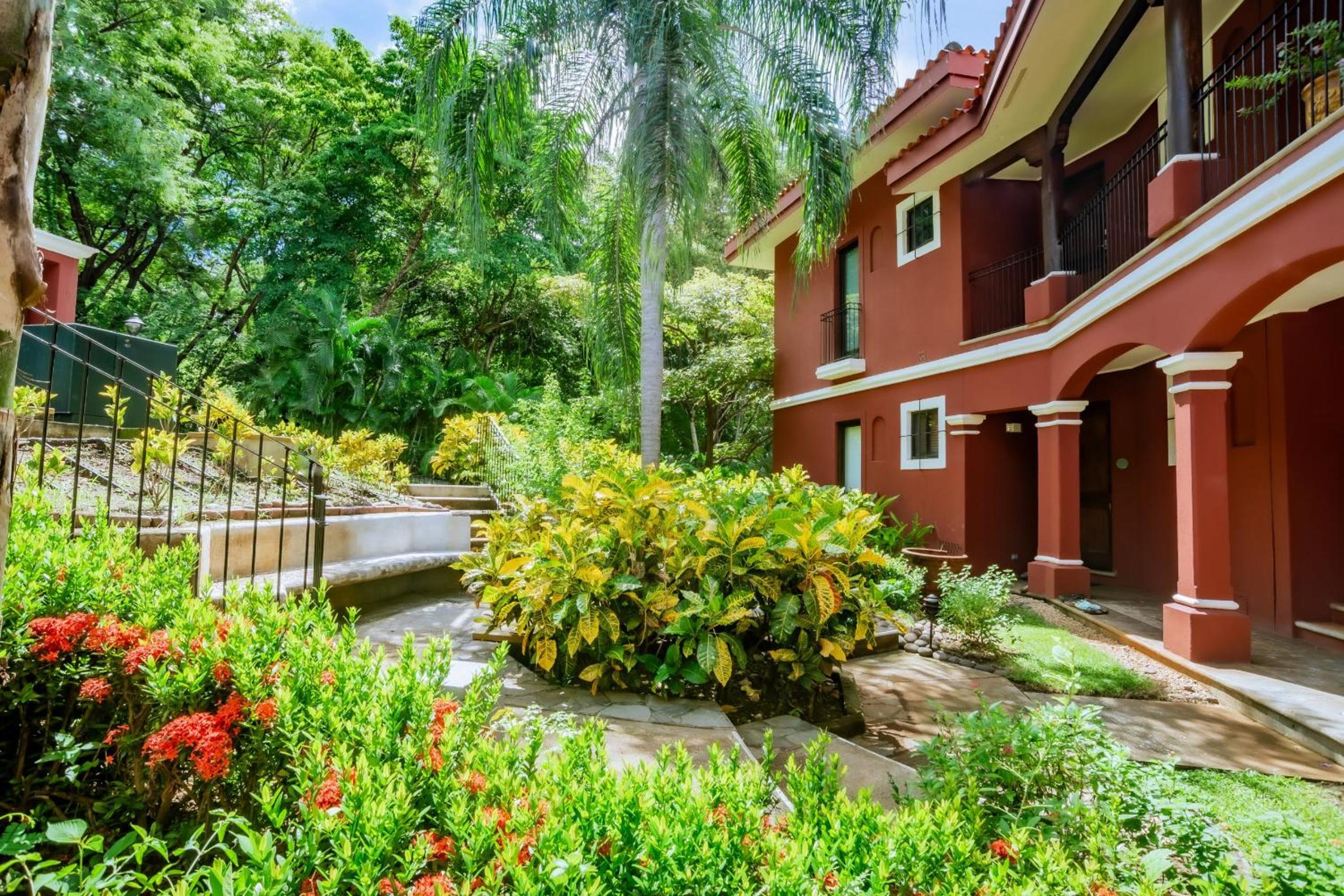 Boungainvillea 9203 Luxury Apartment - Reserva Conchal