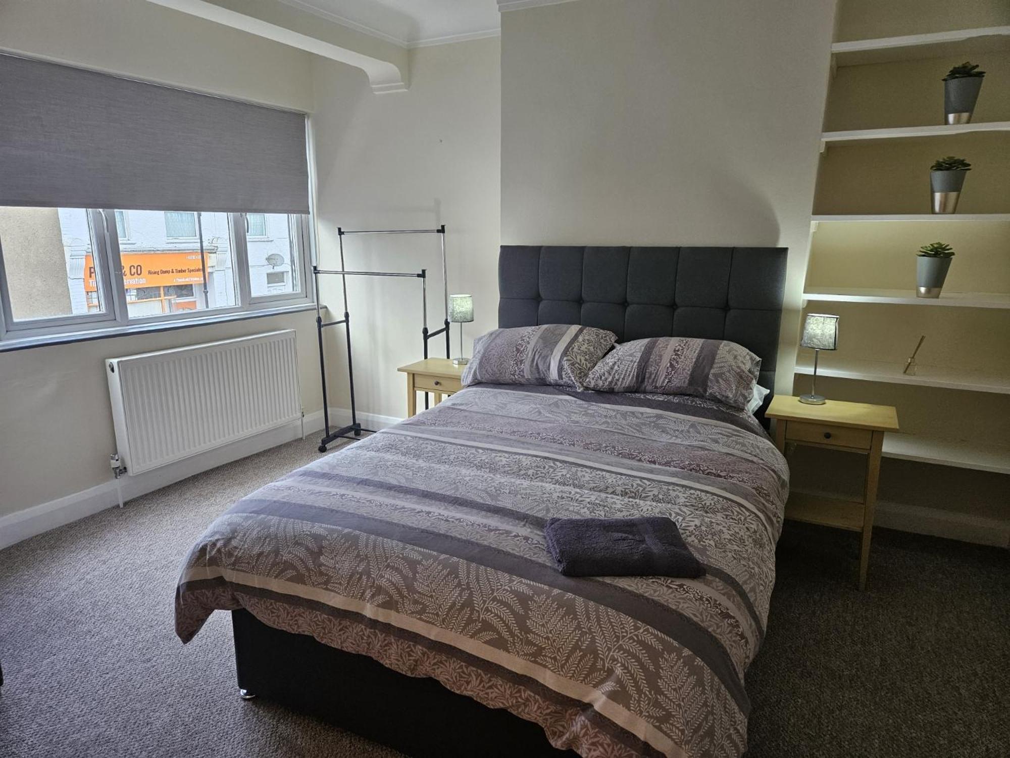 Leigh-on-Sea Retreat - 2 Bedroom Apartment view 4