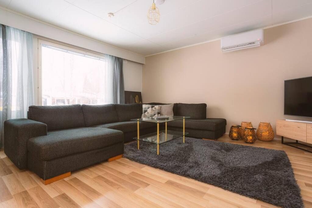 Spacious house near santapark