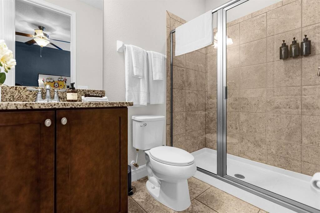 9 Ensuite bedrooms Pool/Spa/Theater
