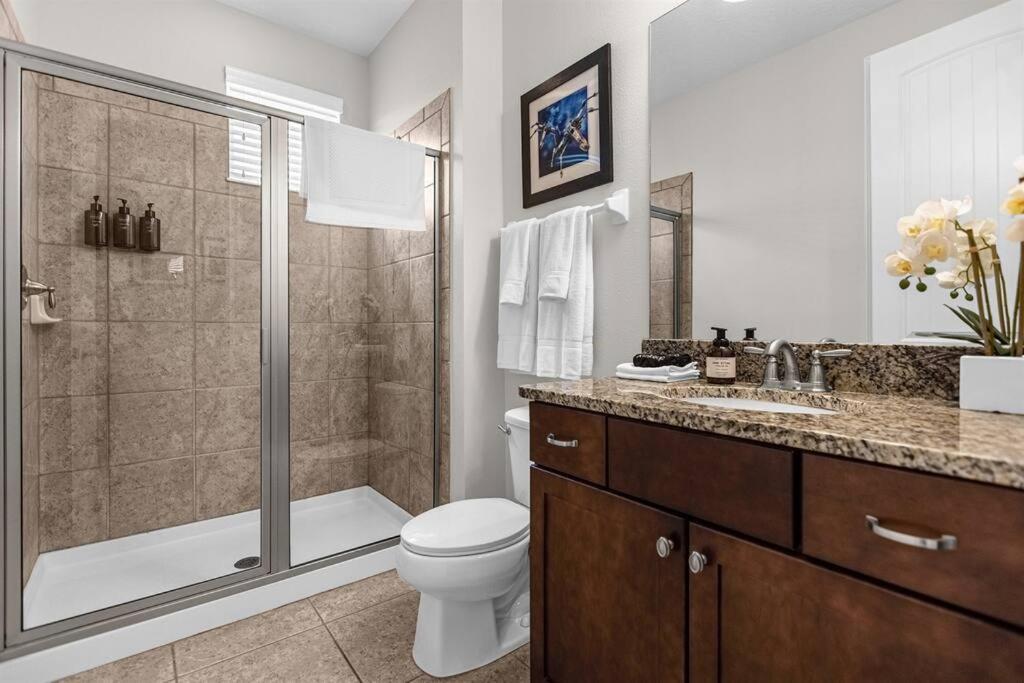 9 Ensuite bedrooms Pool/Spa/Theater