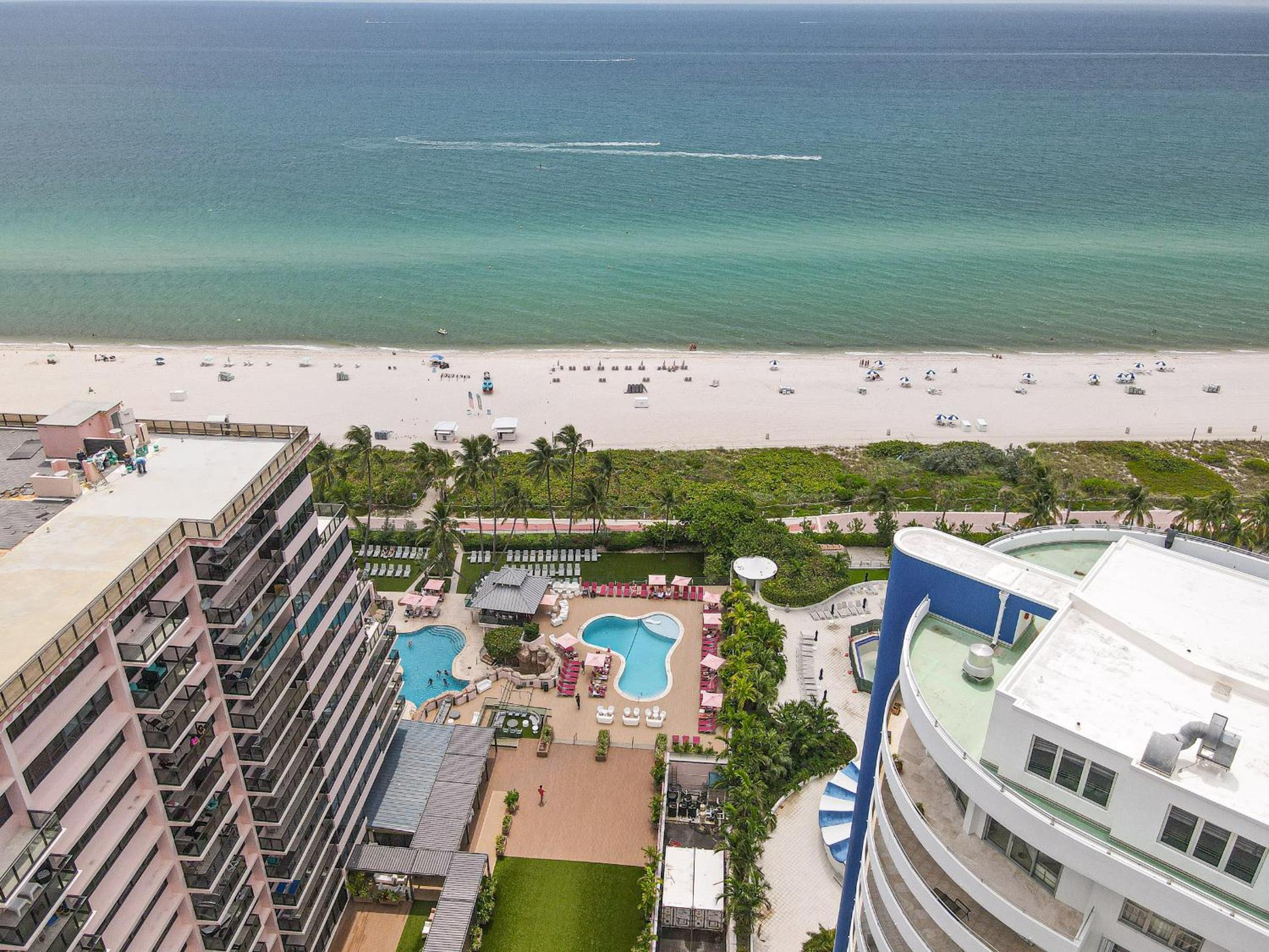 Vista Azul - Ocean views beachfront Amenities & Parking view 3