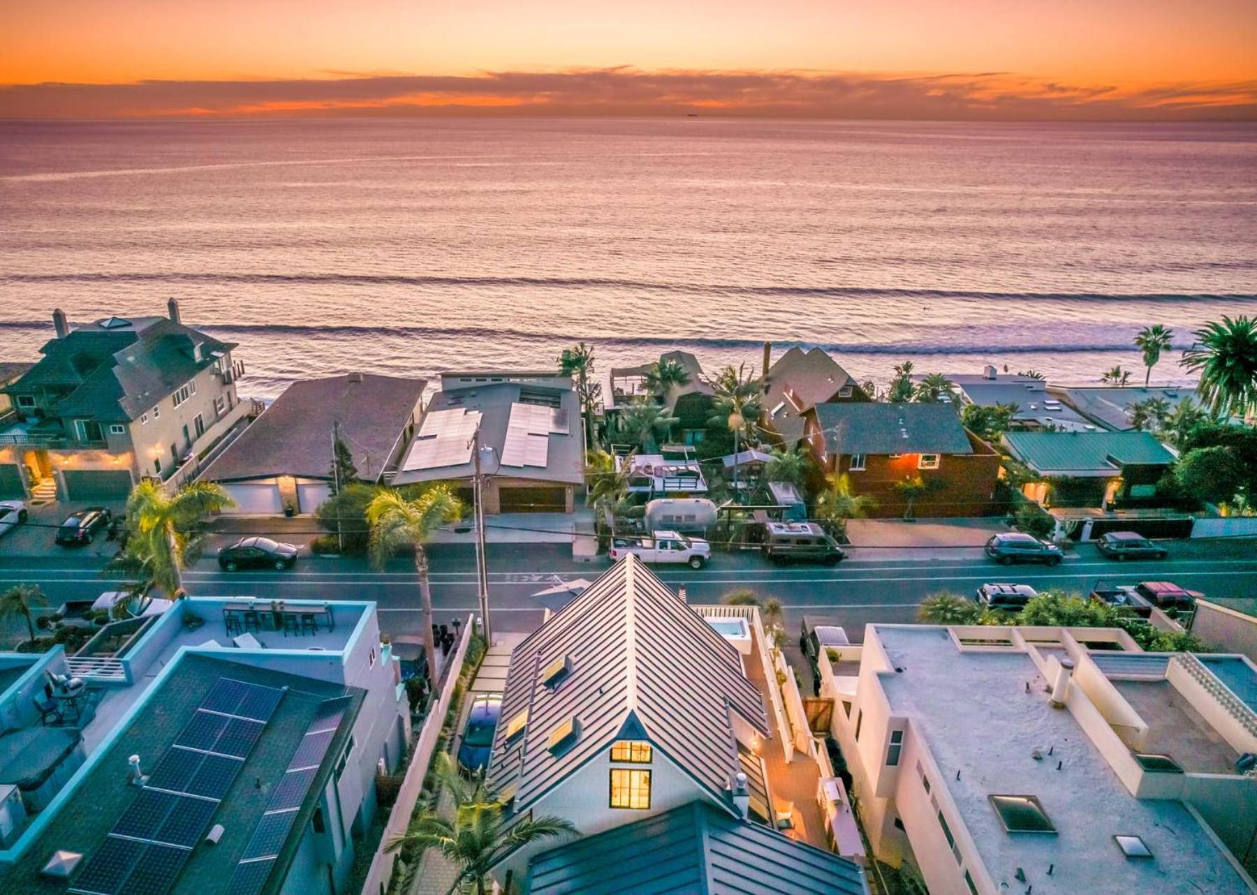 Neptune Hidden Gem in Encinitas, US