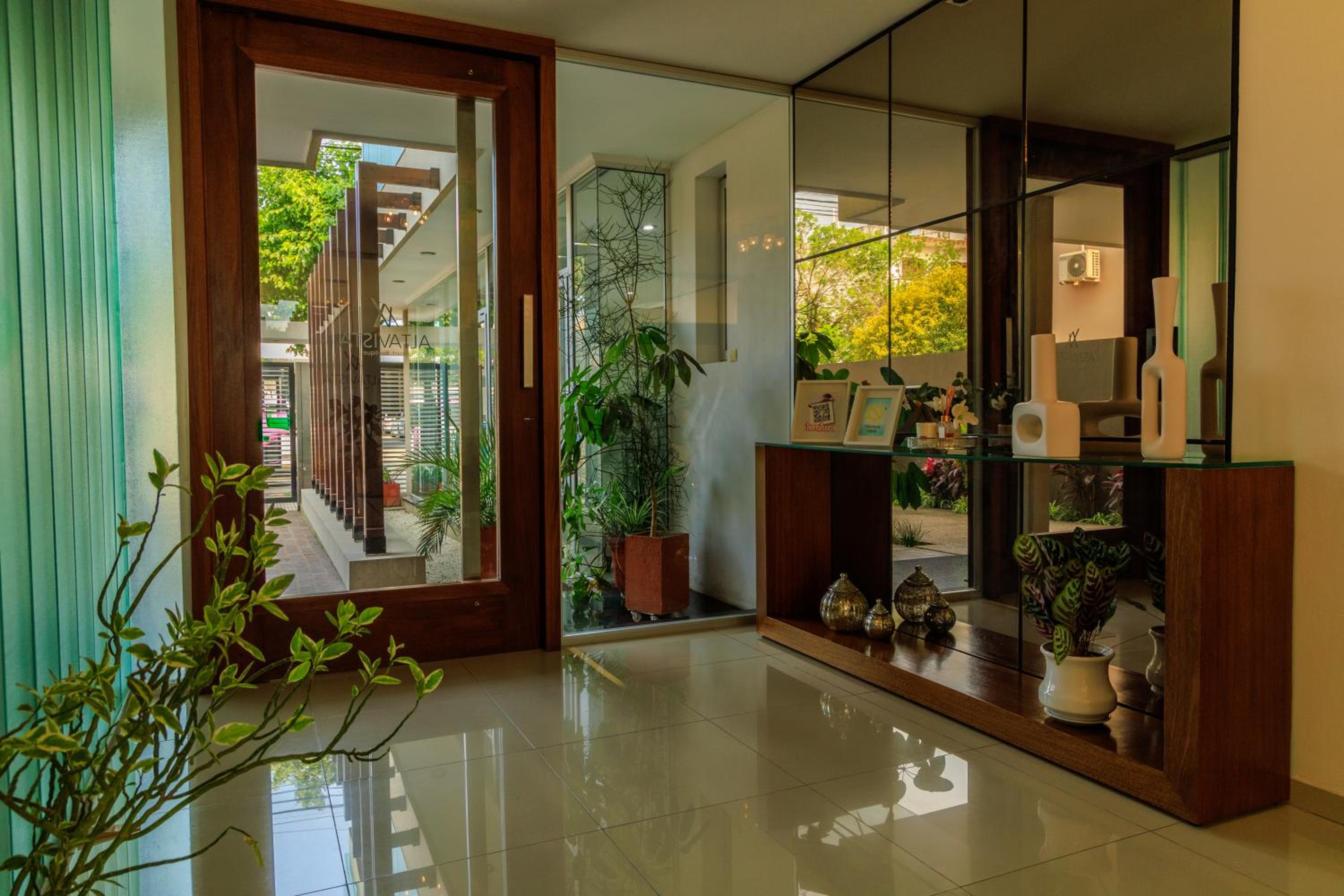 ALTA VISTA APART HOTEL