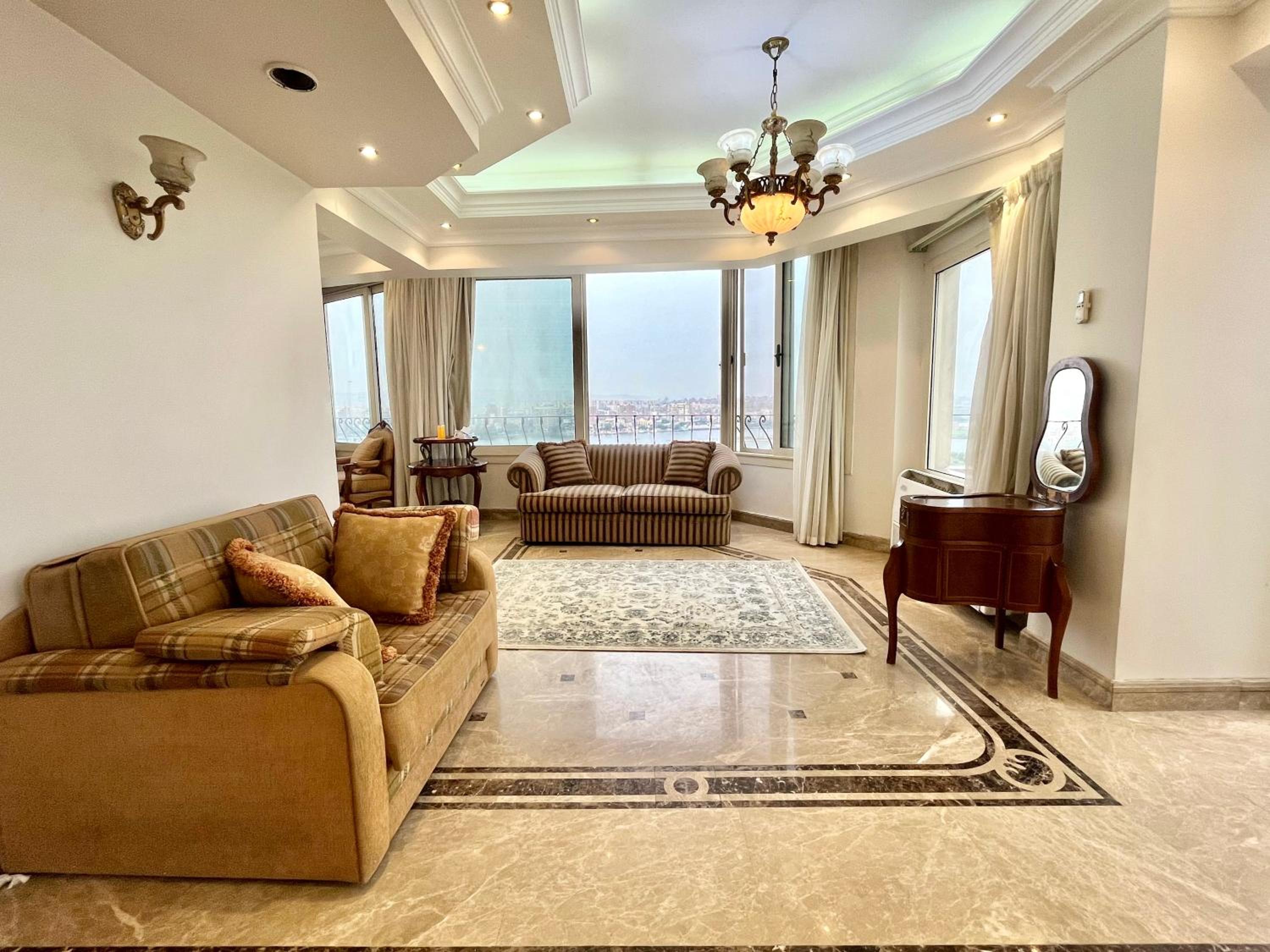 Royal Suite By The Nile
