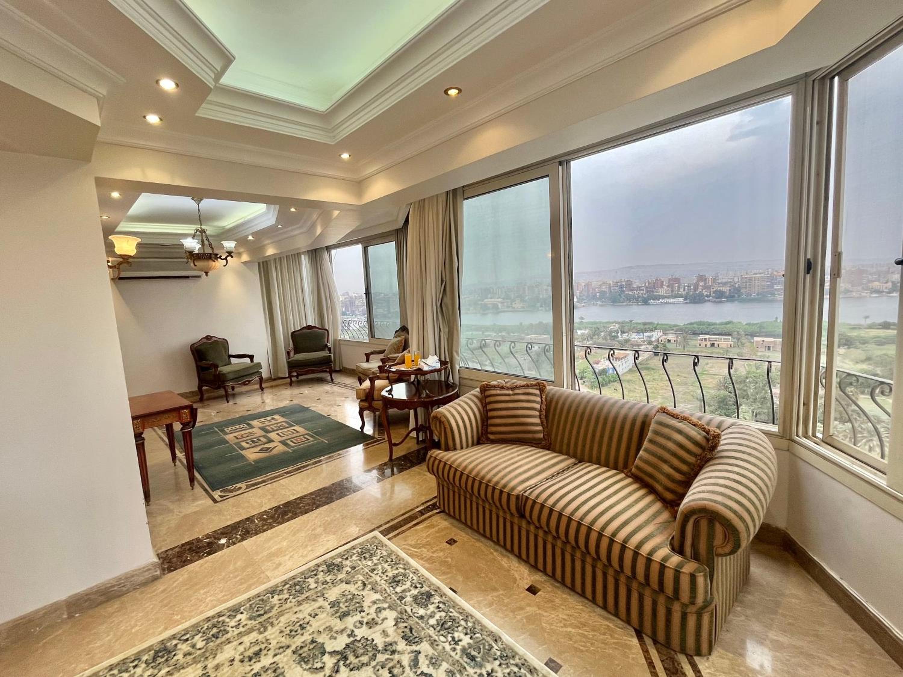 Royal Suite By The Nile