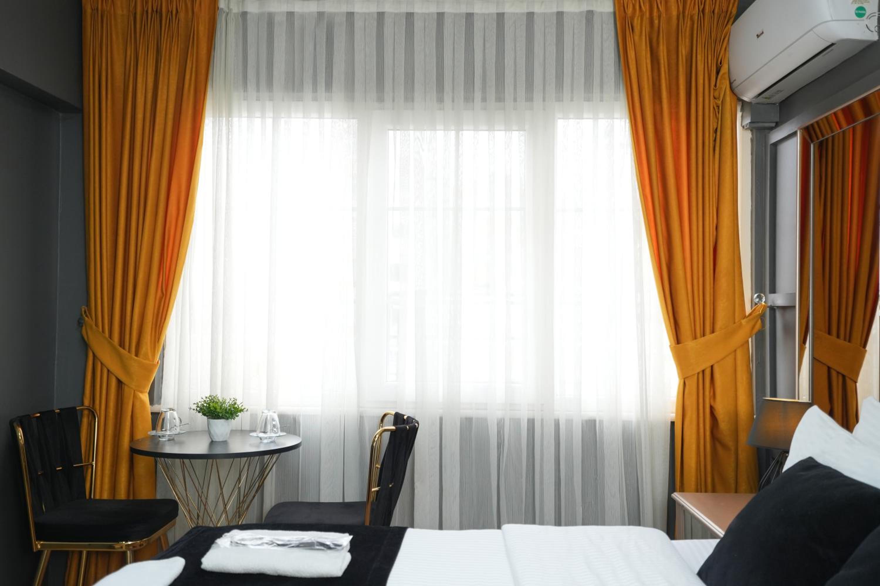 Lukka Suit Otel - Image 40