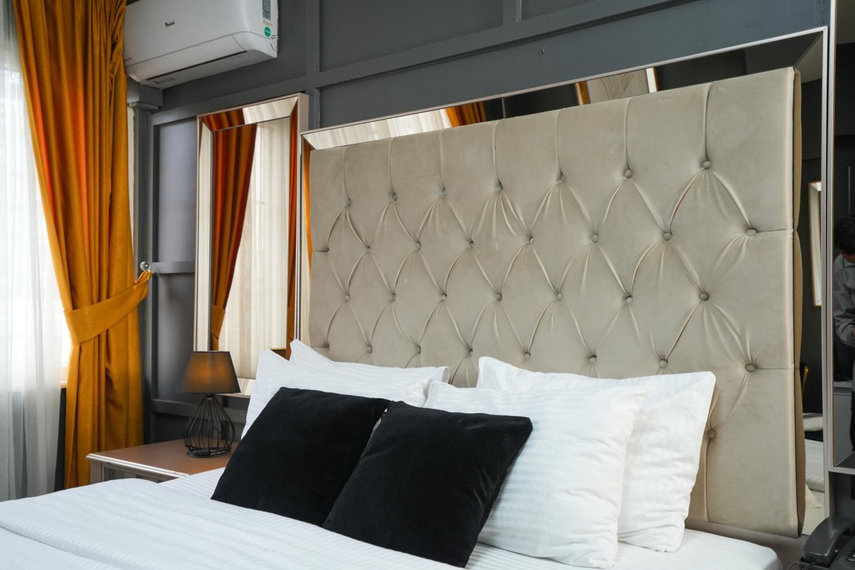 Lukka Suit Otel - Image 42