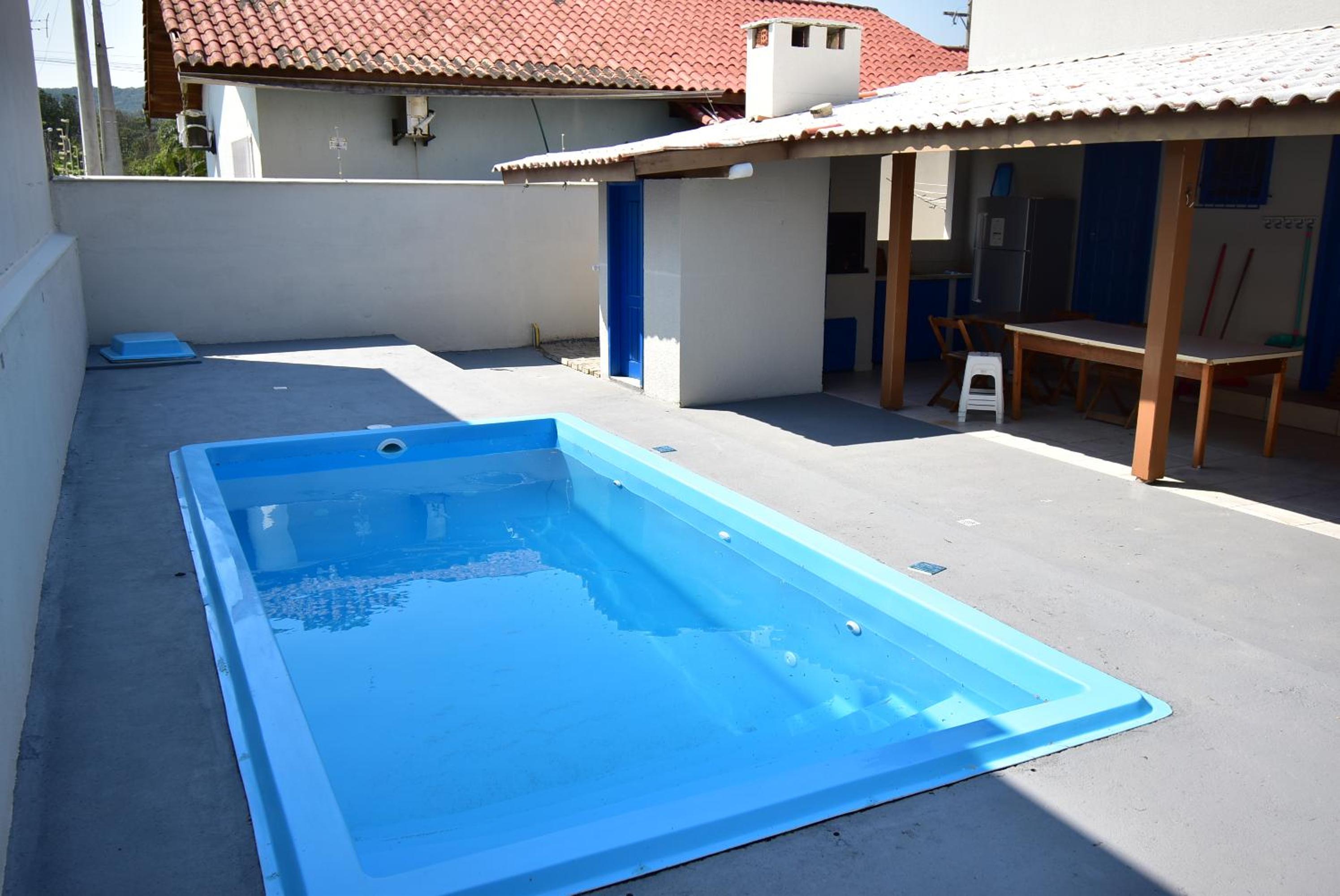 Casa Içara - 4 quartos - piscina