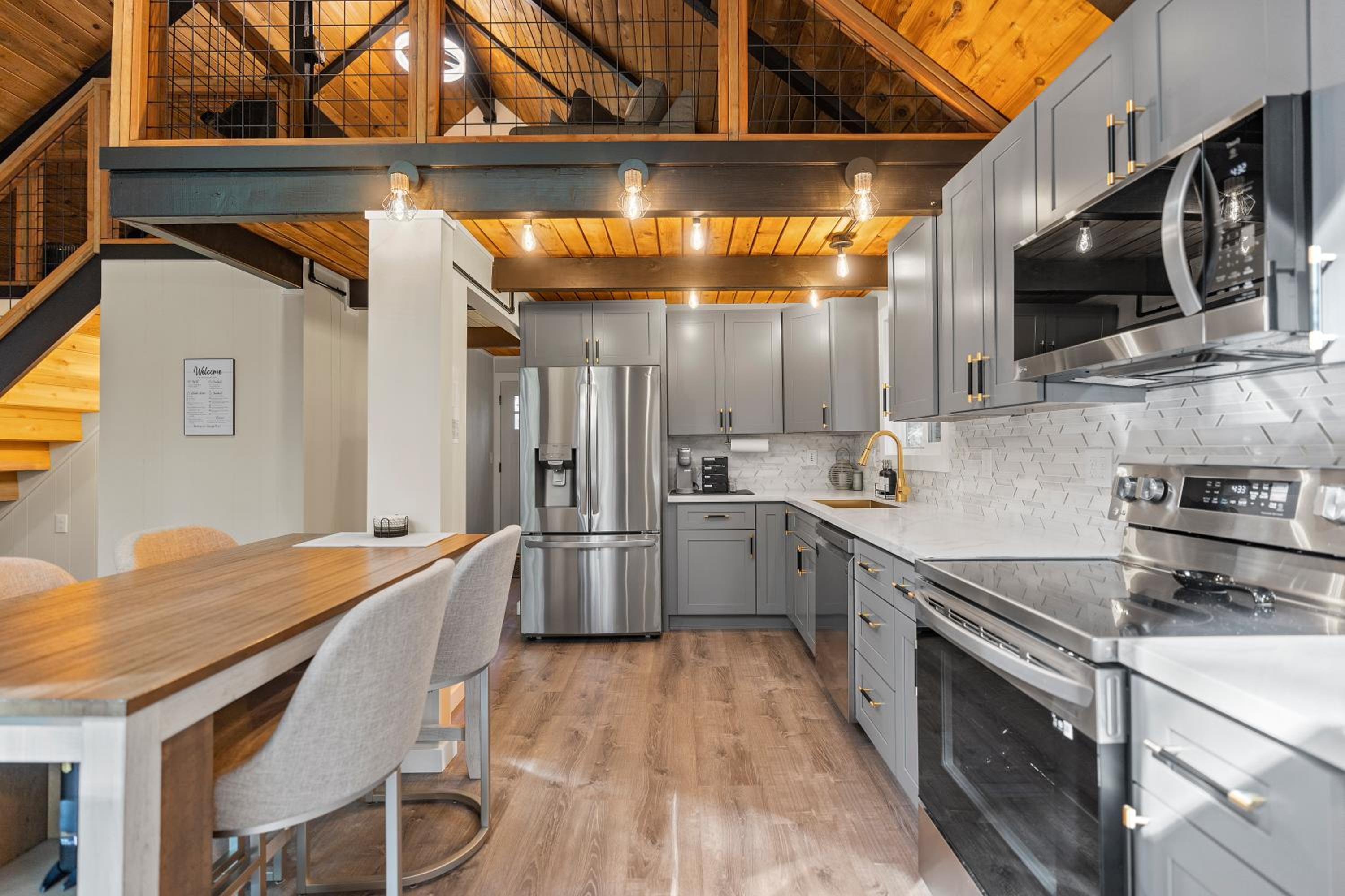 Modern & cozy, newly renovated cabin by Hood Canal view 4