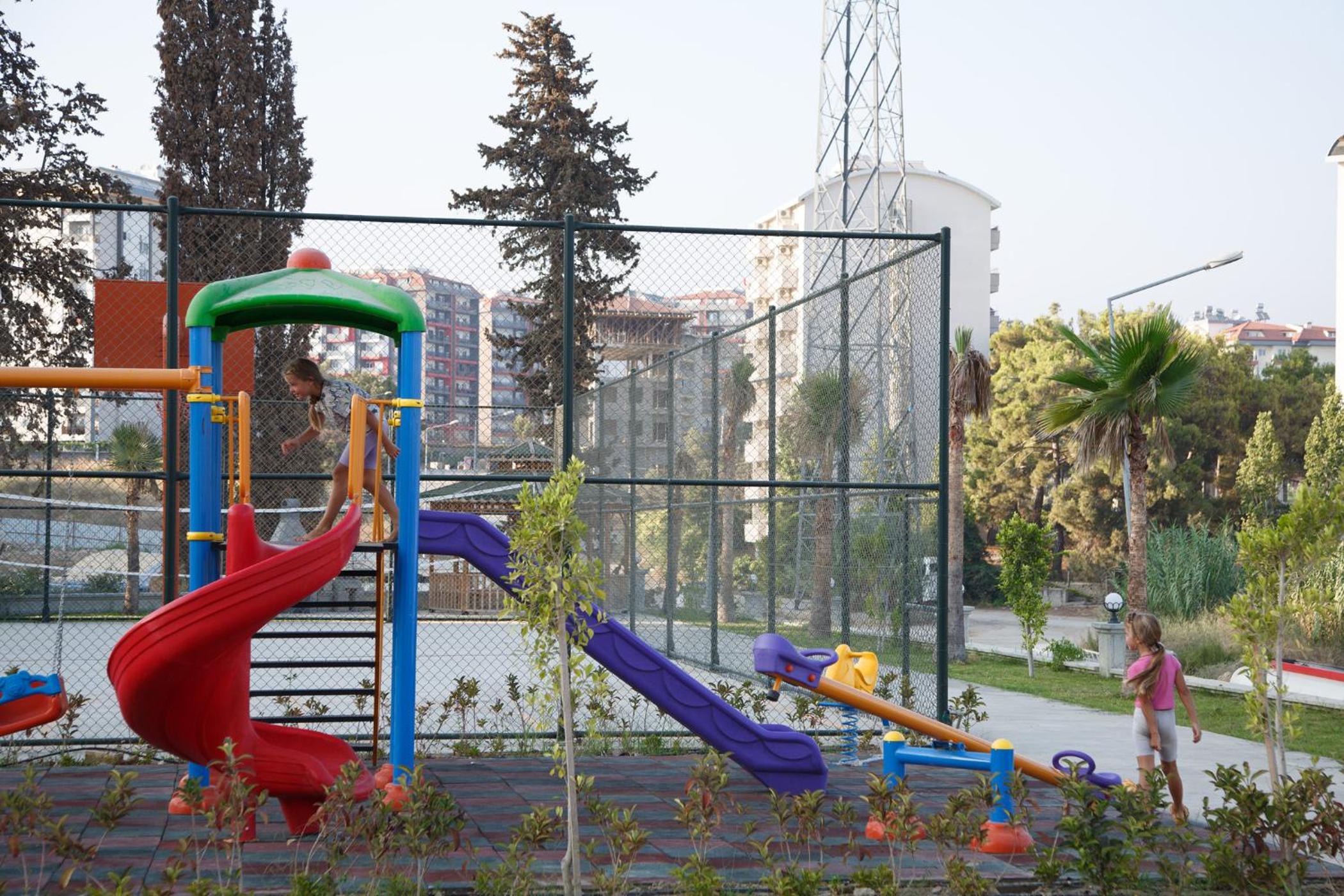 Art life aparments (watermelone)