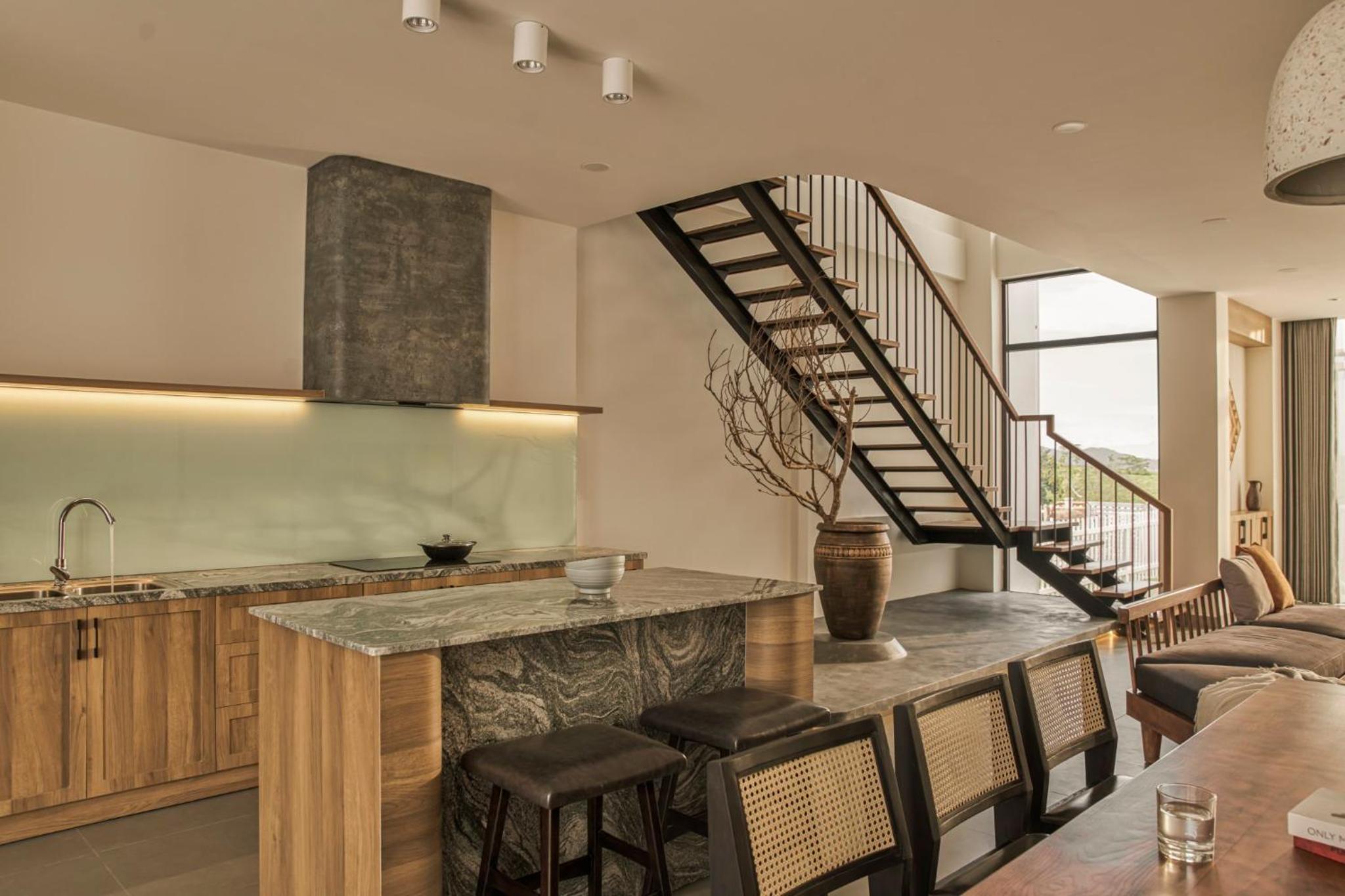 LAKE HILL Villas