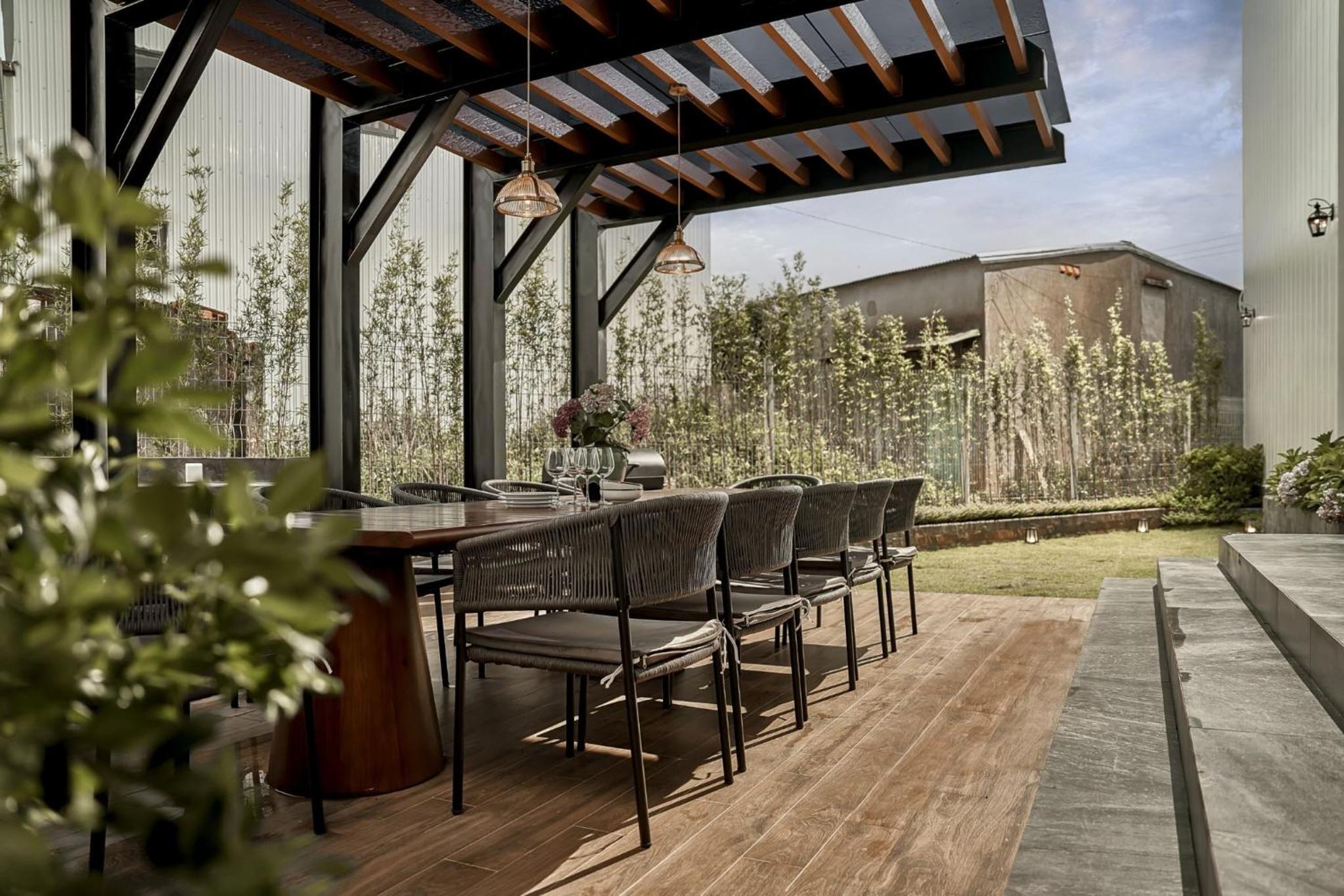 LAKE HILL Villas