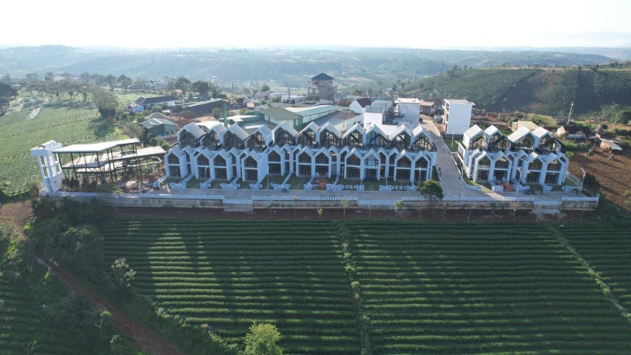 LAKE HILL Villas