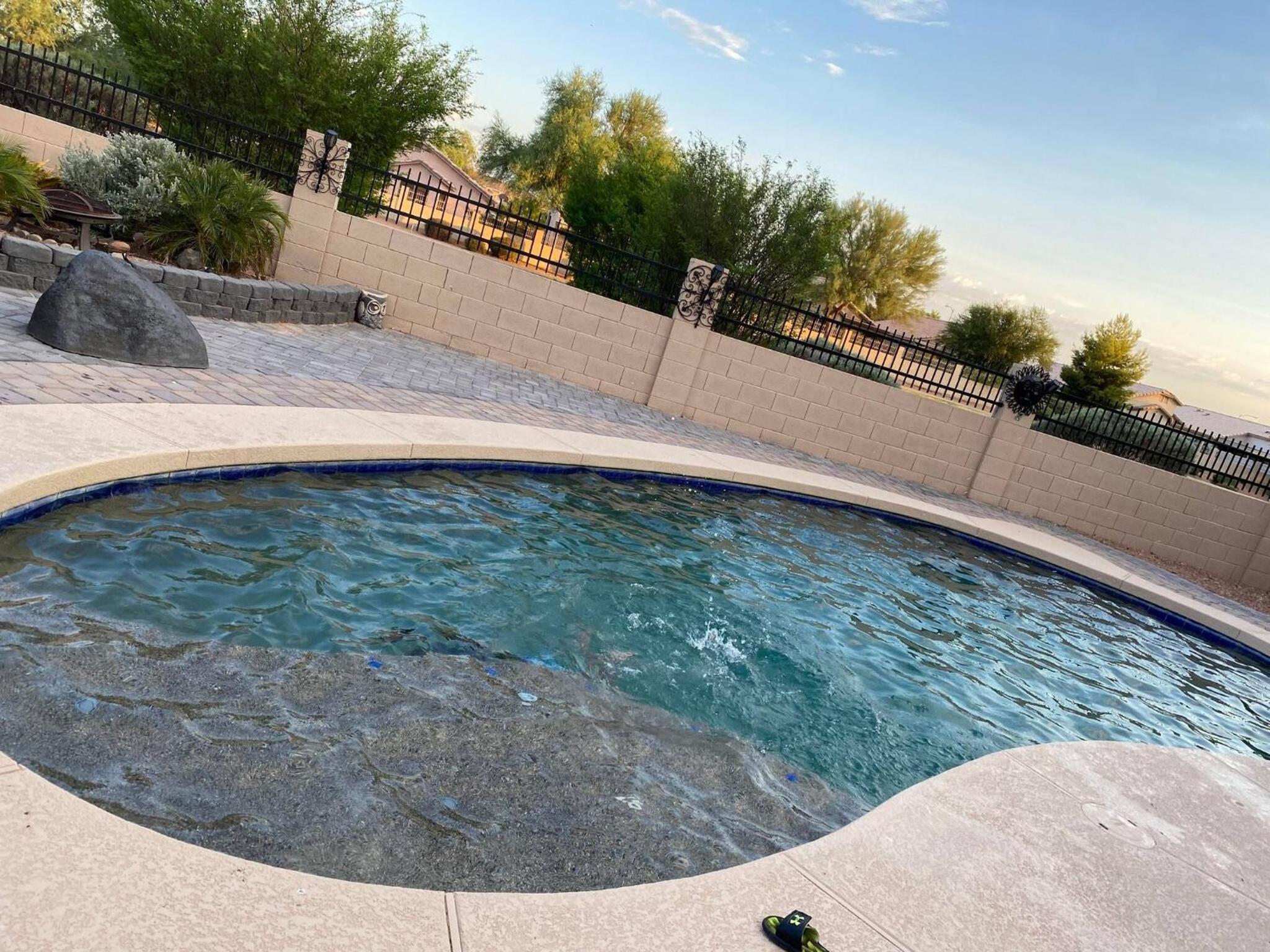 Chic Villa - Pool, hot Tub, hammock, king Bed, wi-fi view 5