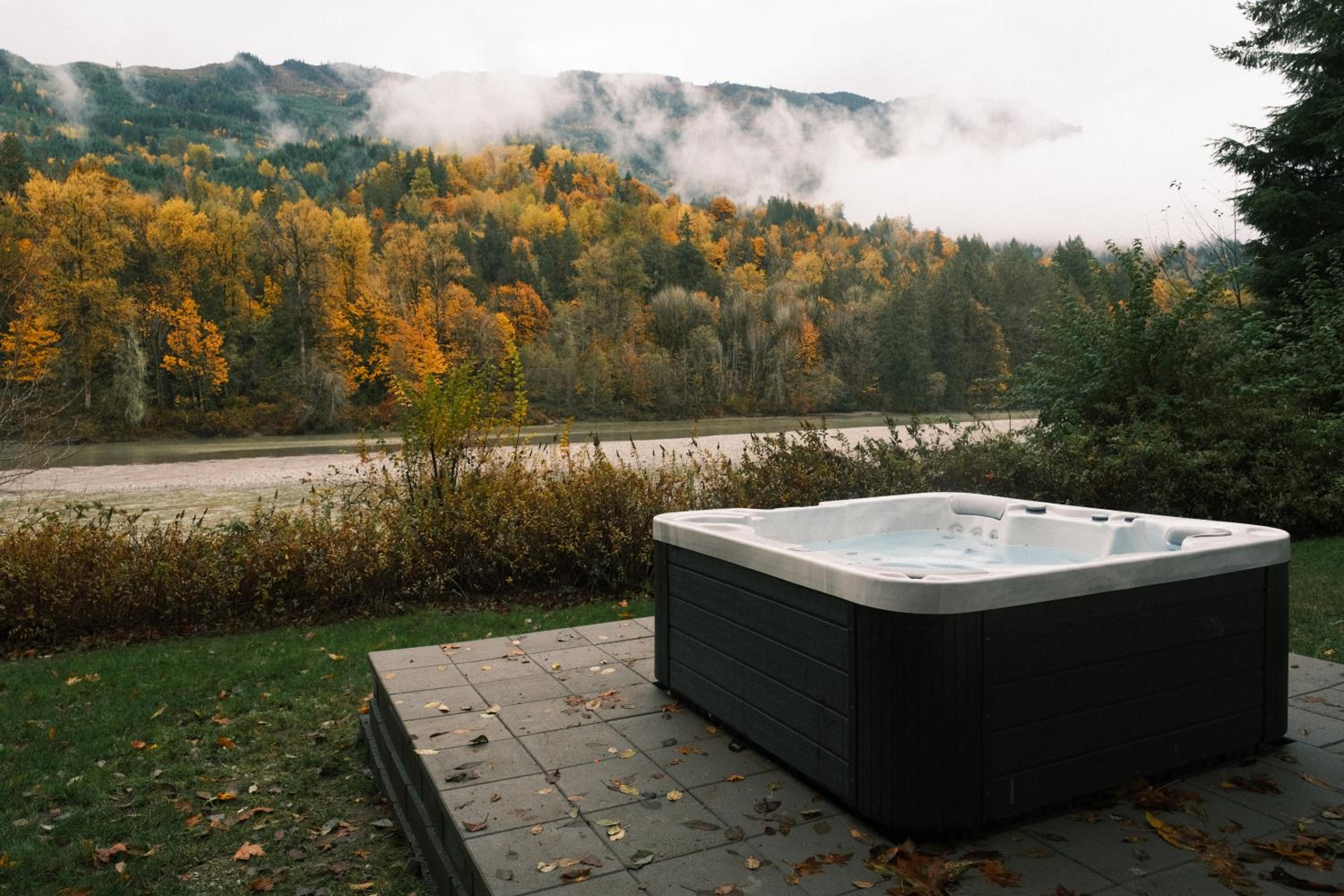 Riverside Retreat on Skagit River view 2