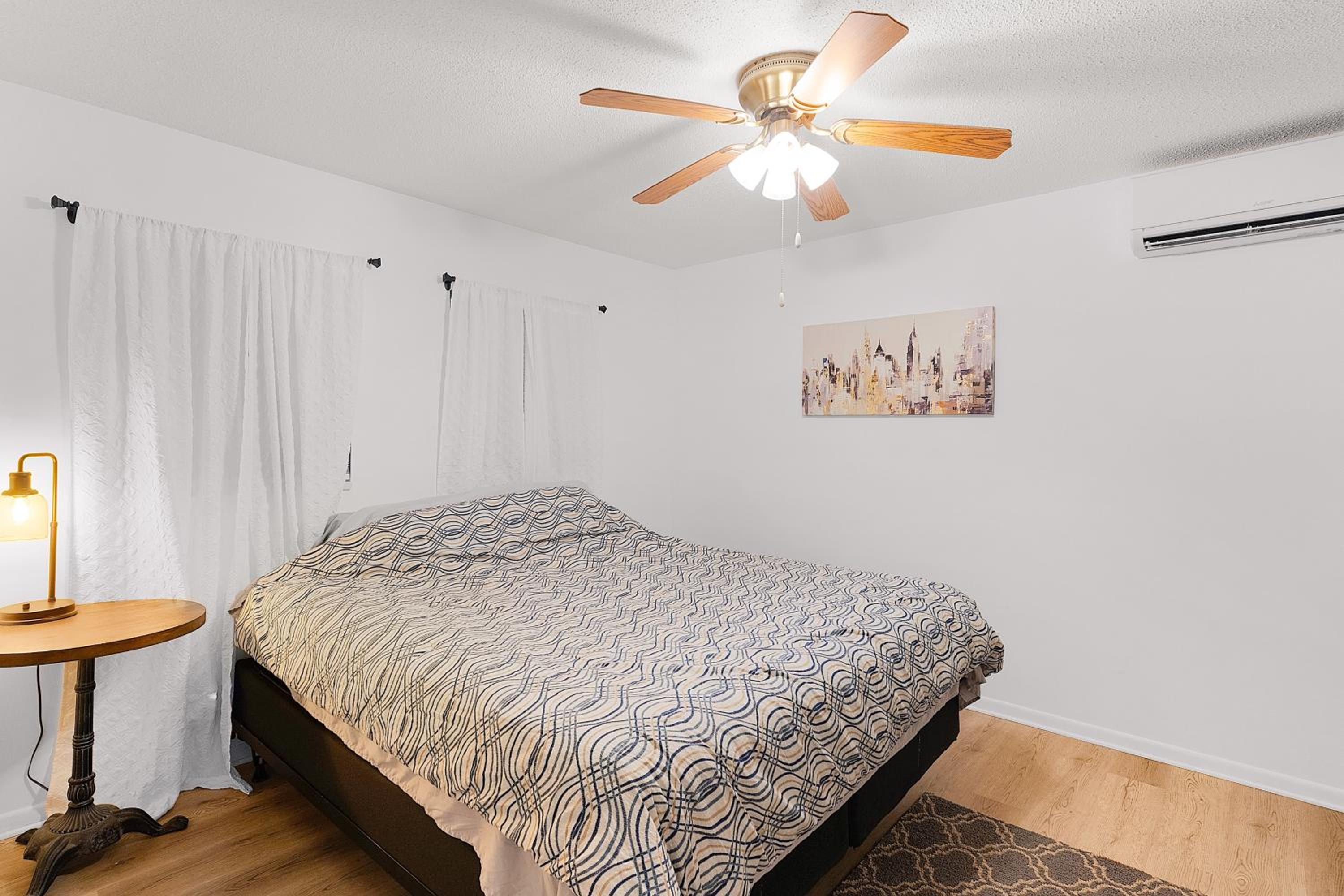 Dog-Friendly! Updated Cottage with Washer and Dryer