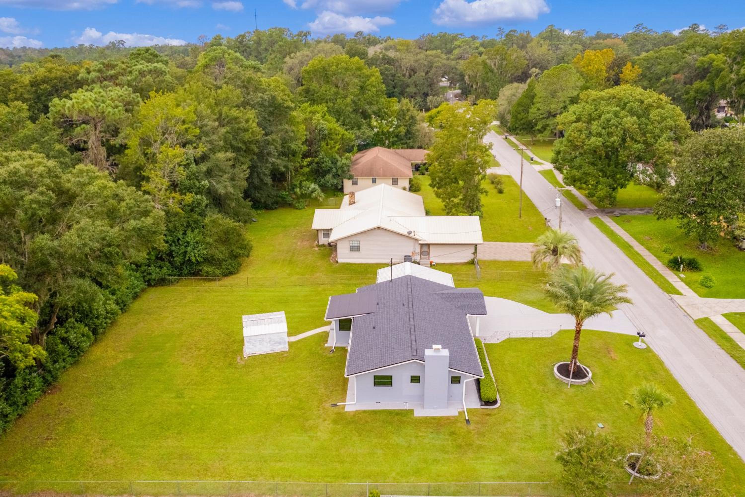 Dog-Friendly! Updated Cottage with Washer and Dryer