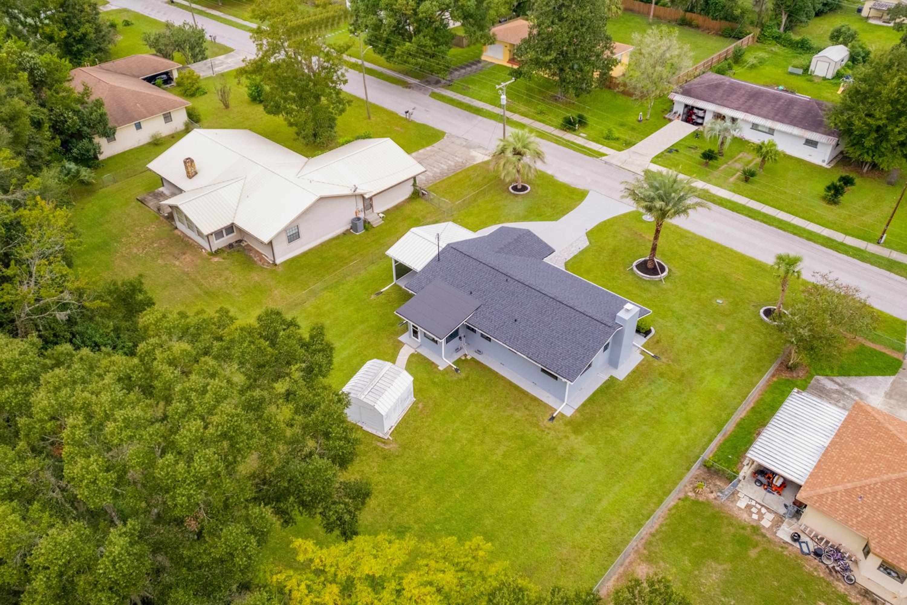 Dog-Friendly! Updated Cottage with Washer and Dryer