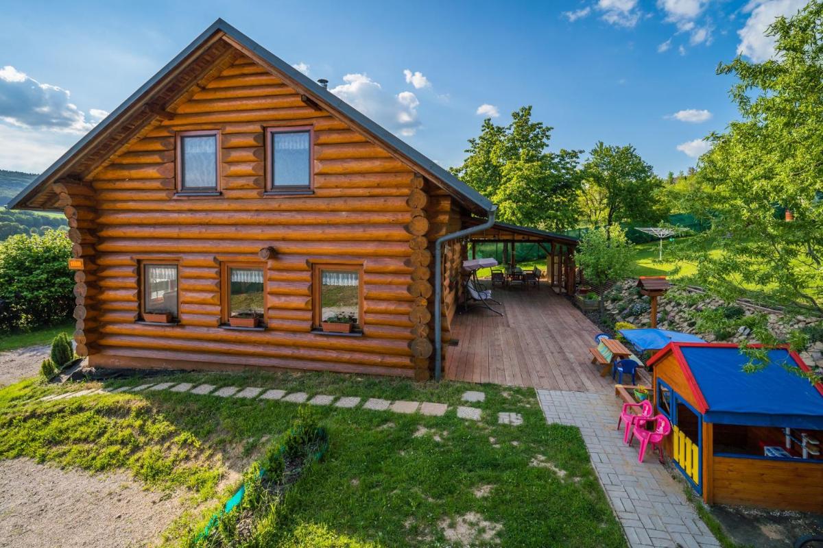 Srub pod lesíkem
