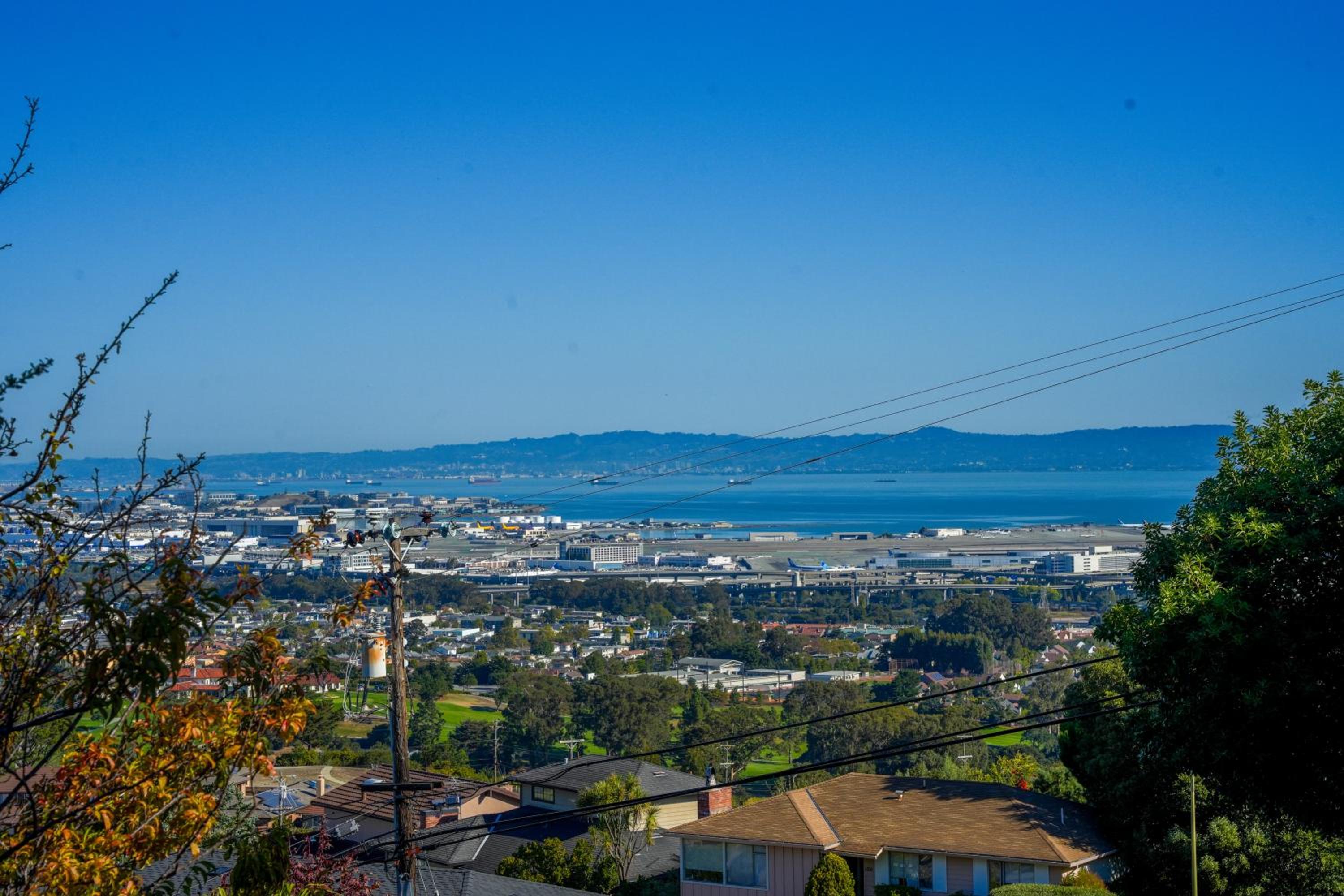 Relaxing Home With SF Bay View view 4