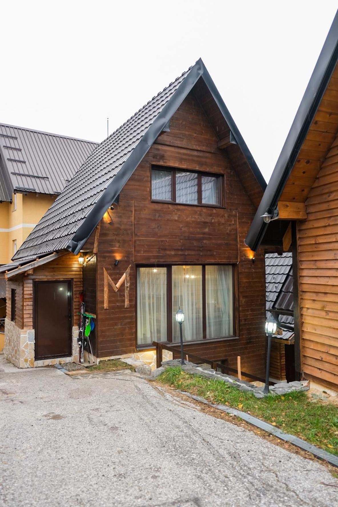 Villa Zagorka and mountain houses A, M, D view 3