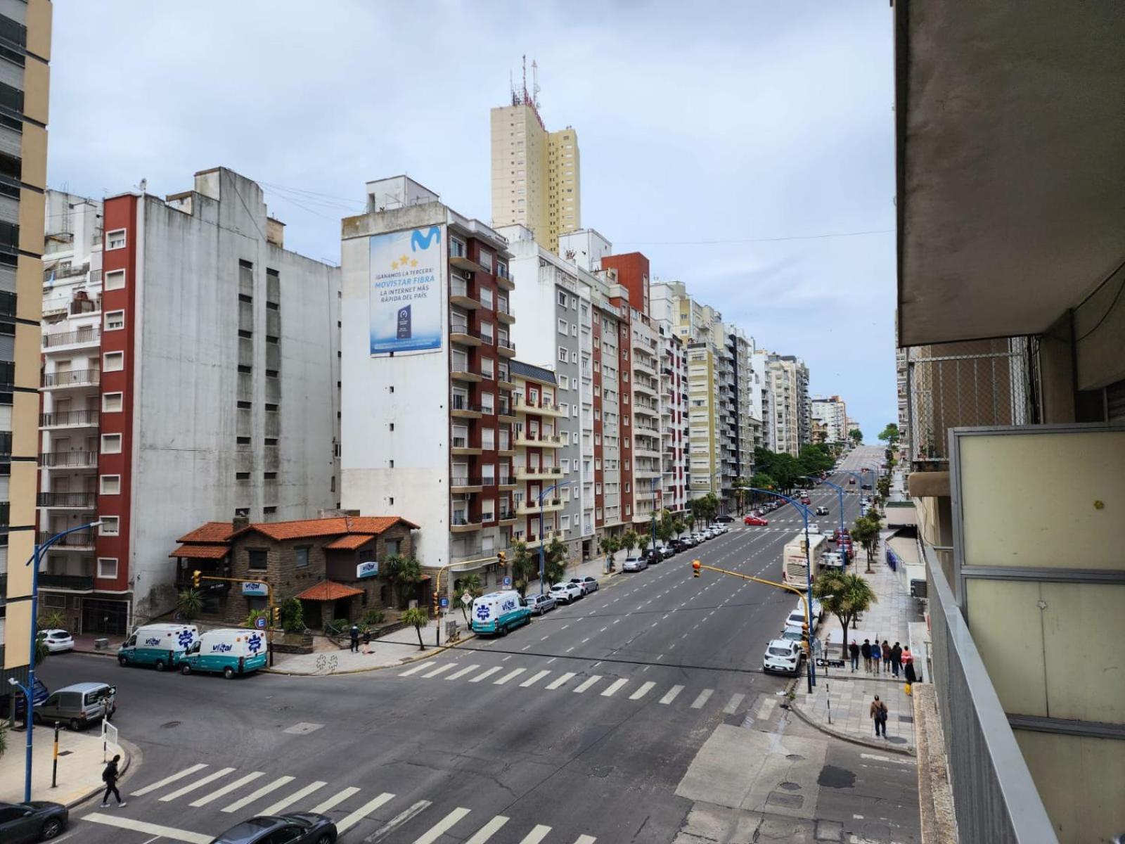 Depto en Edificio Maral 14 soleado céntrico funcional Zona Guemes