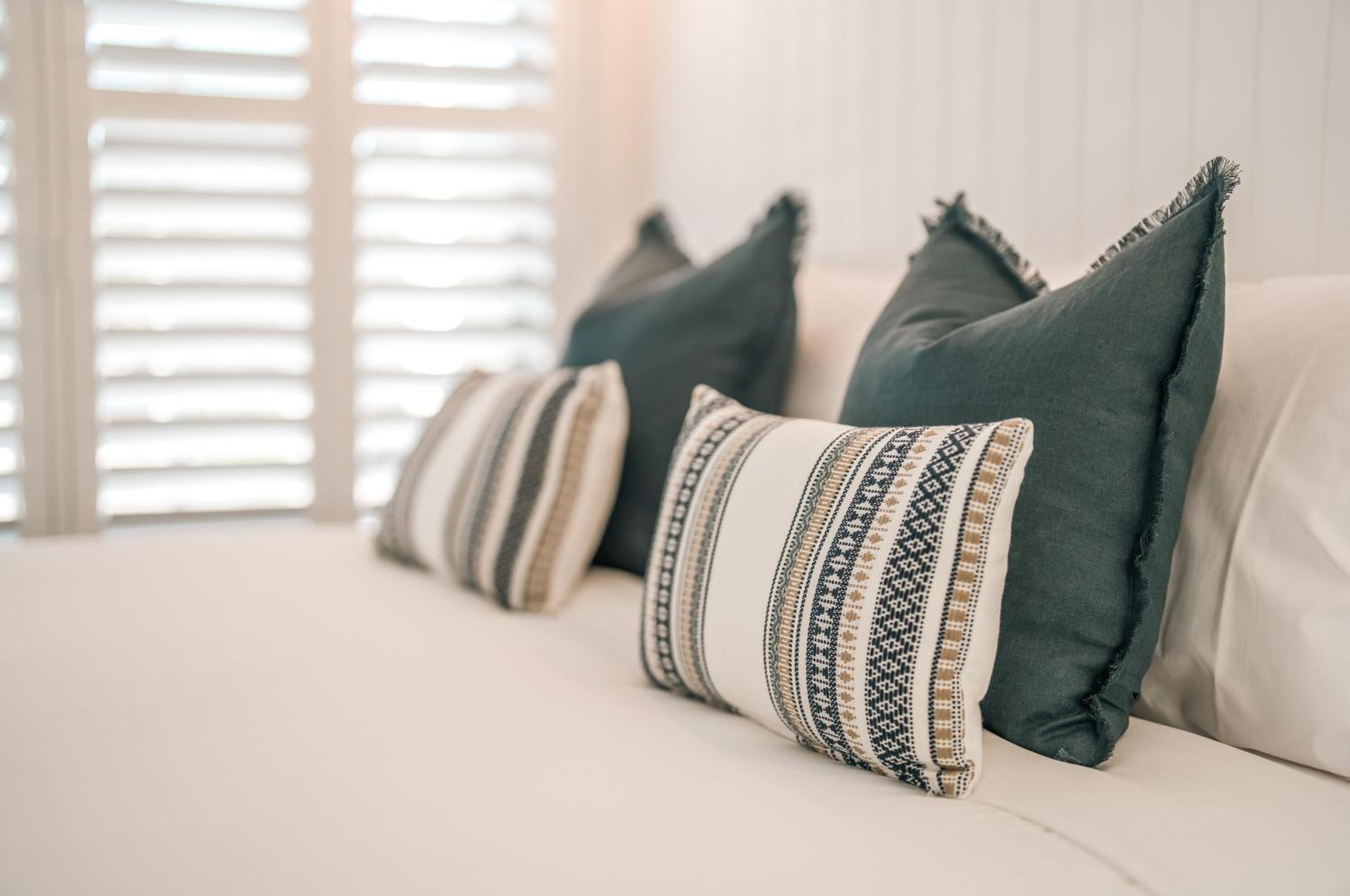 Essence Peregian Beach Resort - Lily 4 Bedroom Luxury Home with Private Pool