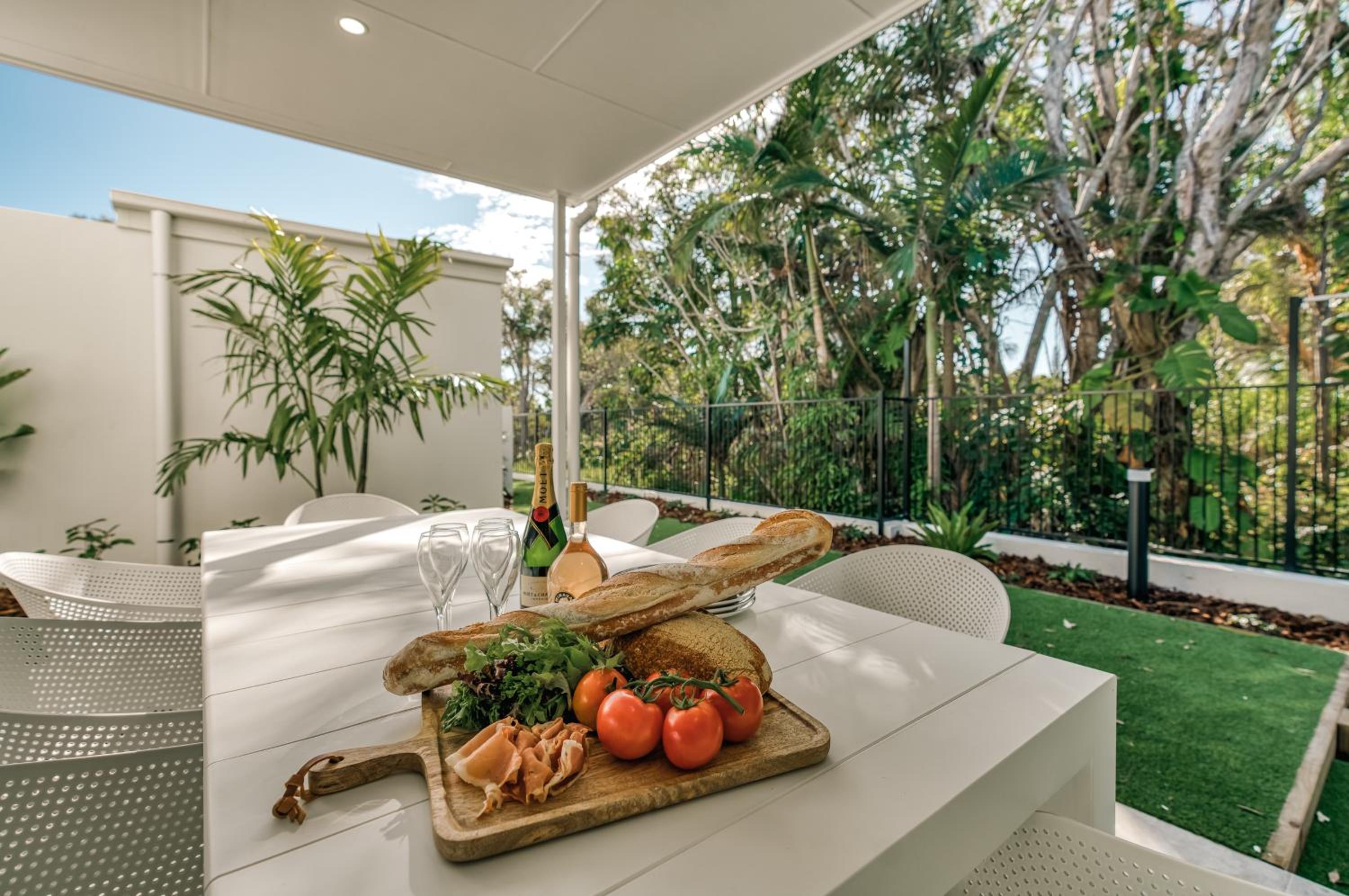 Essence Peregian Beach Resort - Lily 4 Bedroom Luxury Home with Private Pool
