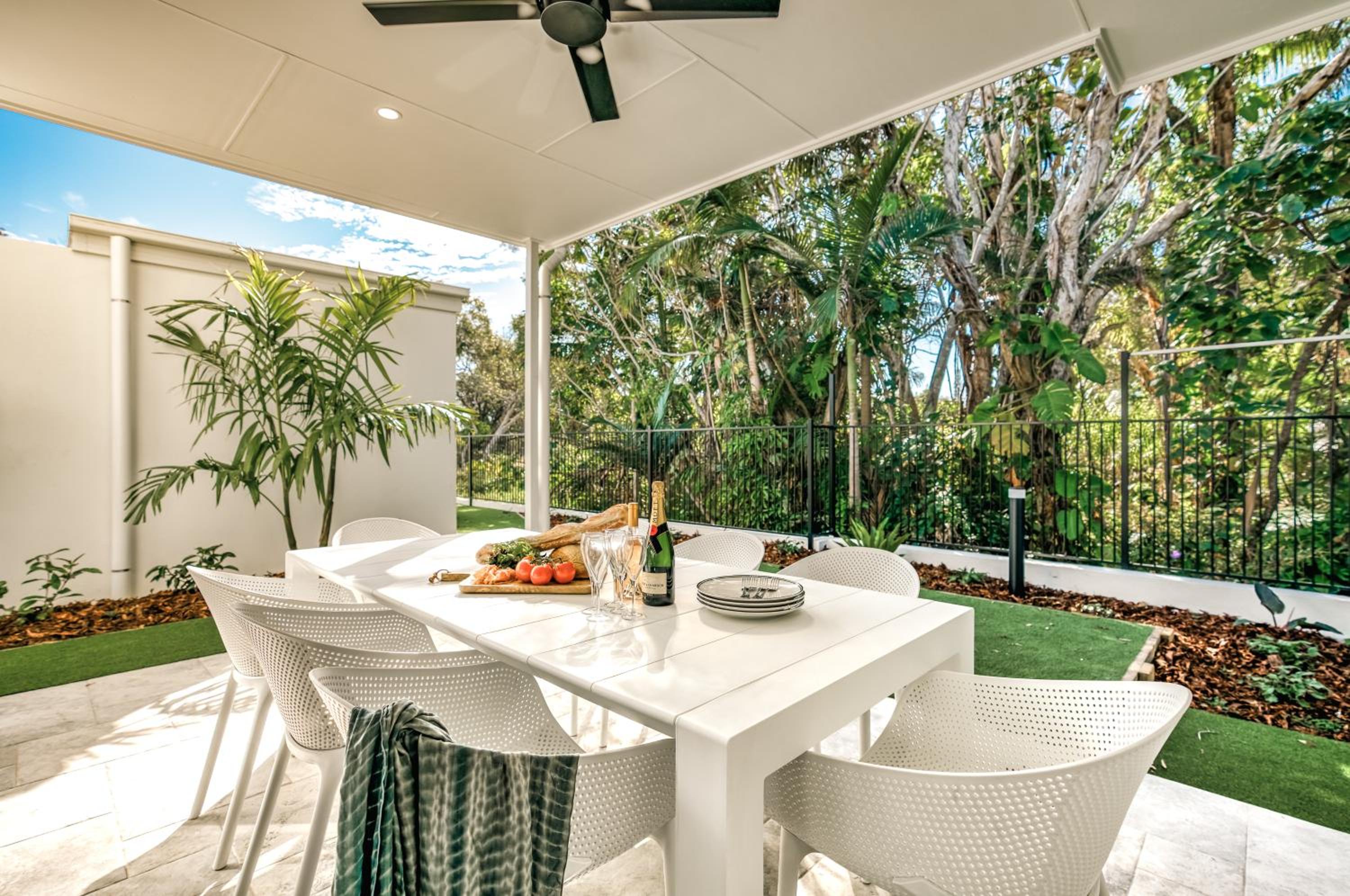 Essence Peregian Beach Resort - Lily 4 Bedroom Luxury Home with Private Pool