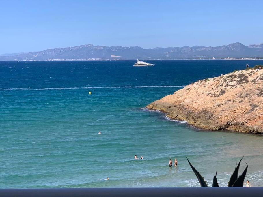 Apartamento sobre el mar