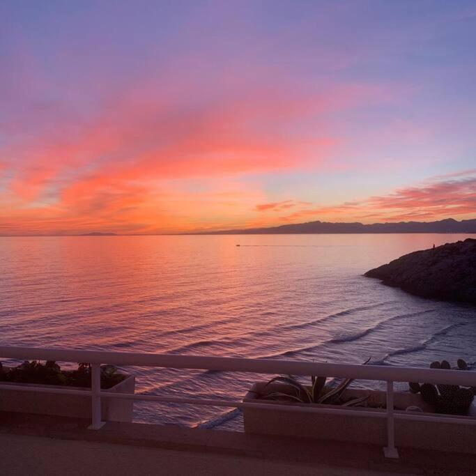 Apartamento sobre el mar