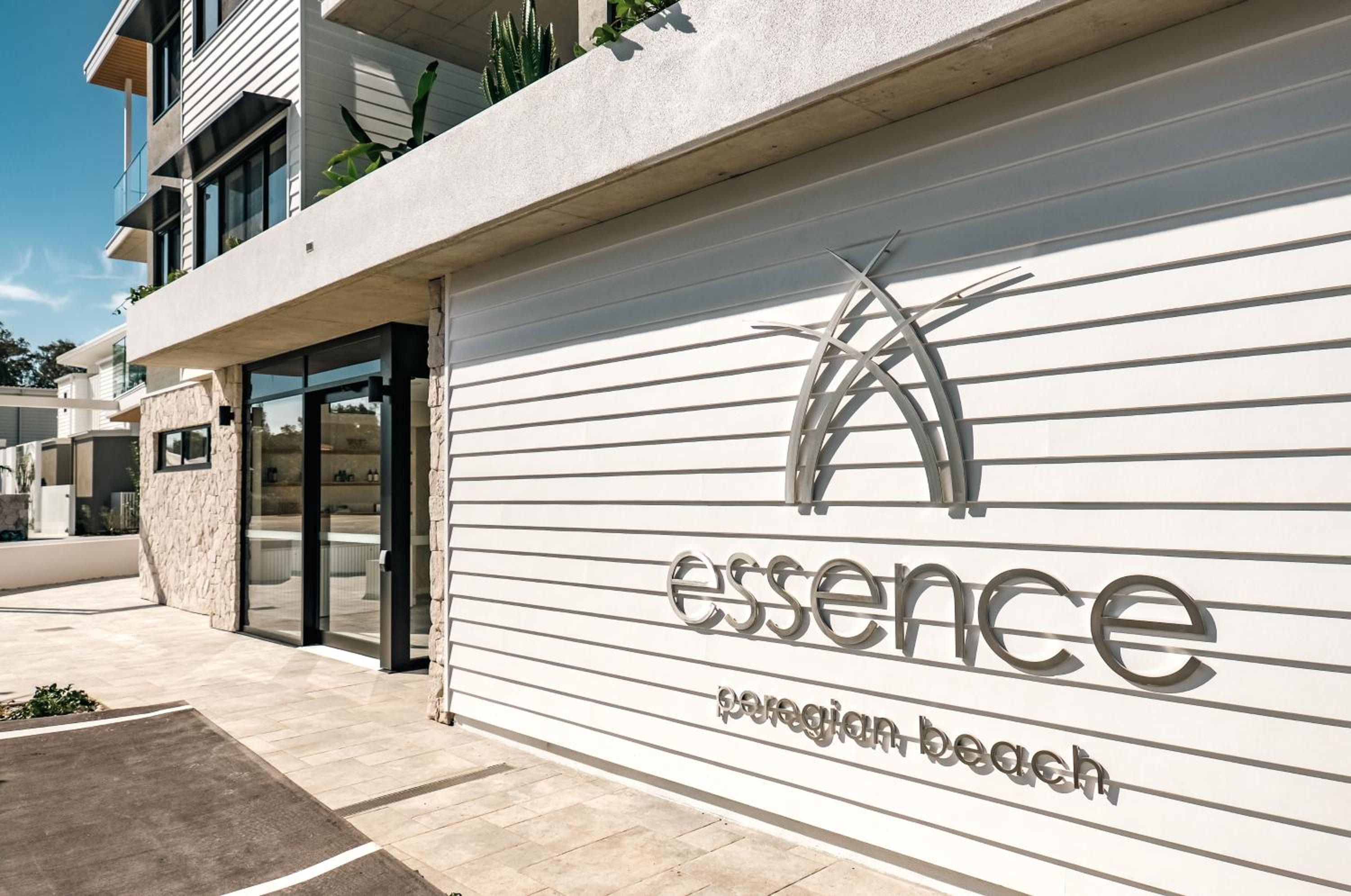 Essence Peregian Beach Resort - Lily 4 Bedroom Luxury Home with Private Pool
